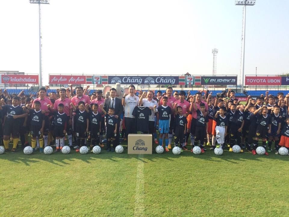 "ช้าง โมบาย ฟุตบอล ยูนิต ปีที่ 7"