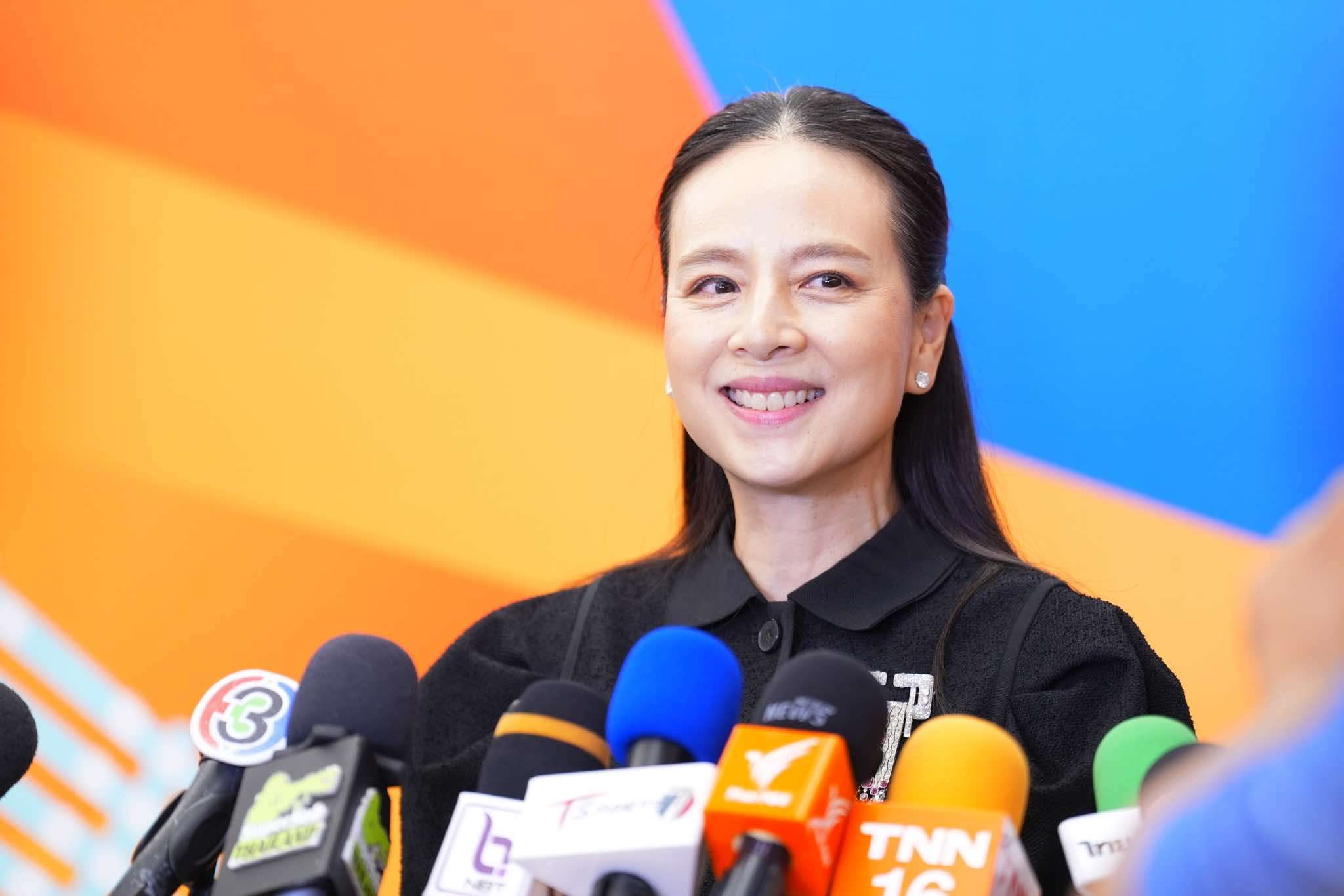 นวลพรรณ ล่ำซำ