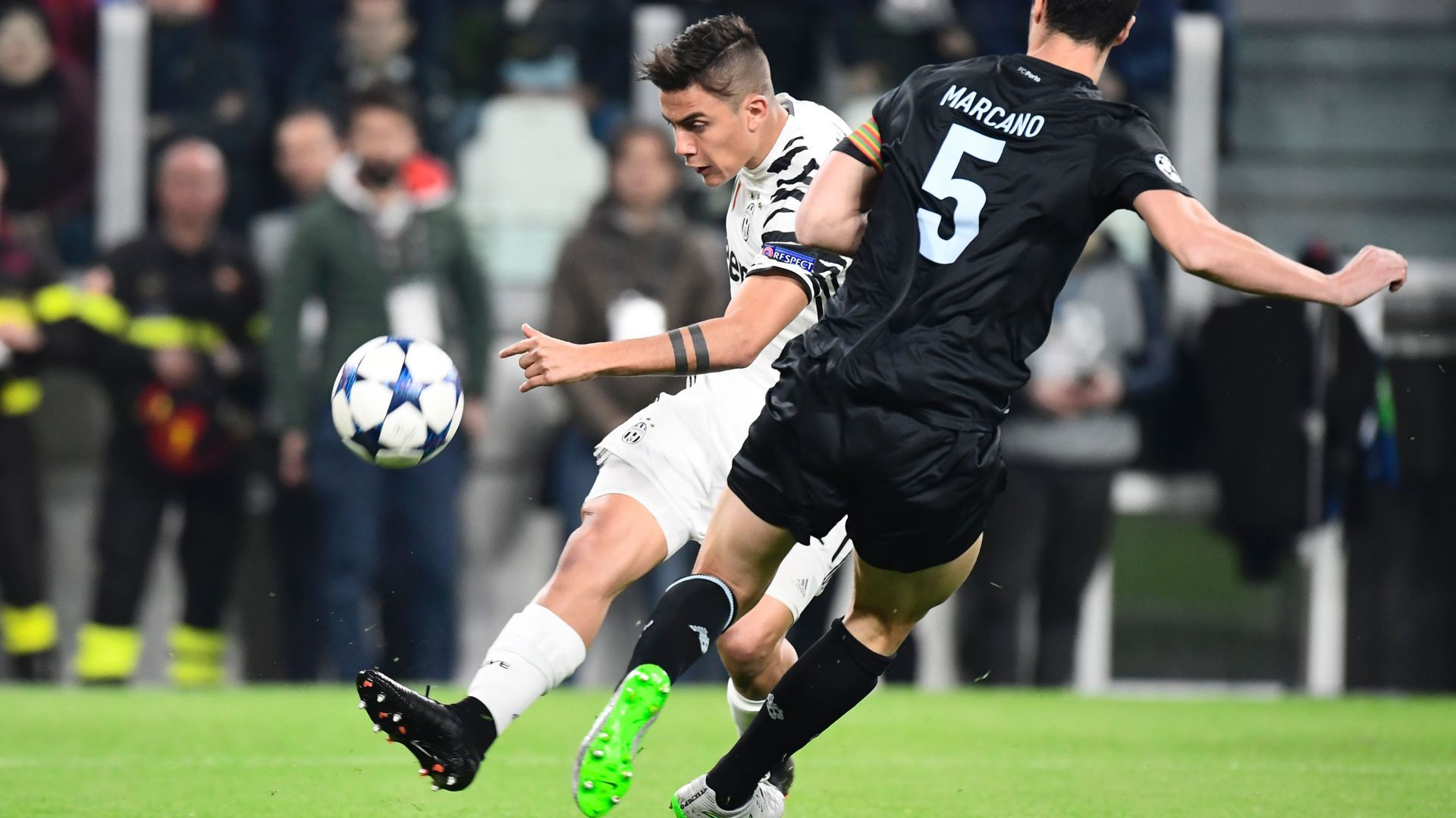 Paulo Dybala Juventus Porto Champions League