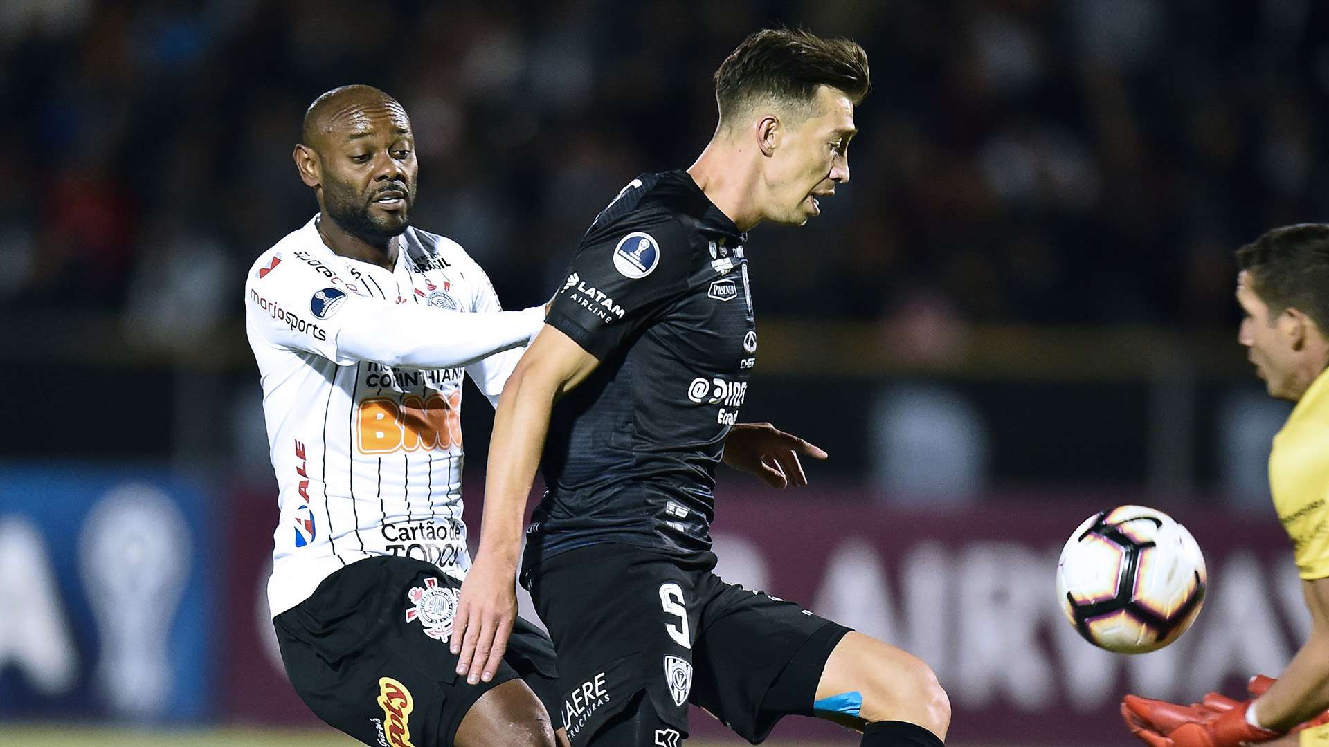 Vagner Love Richard Schunke Independiente del Valle Corinthians Copa Sul-Americana 25092019