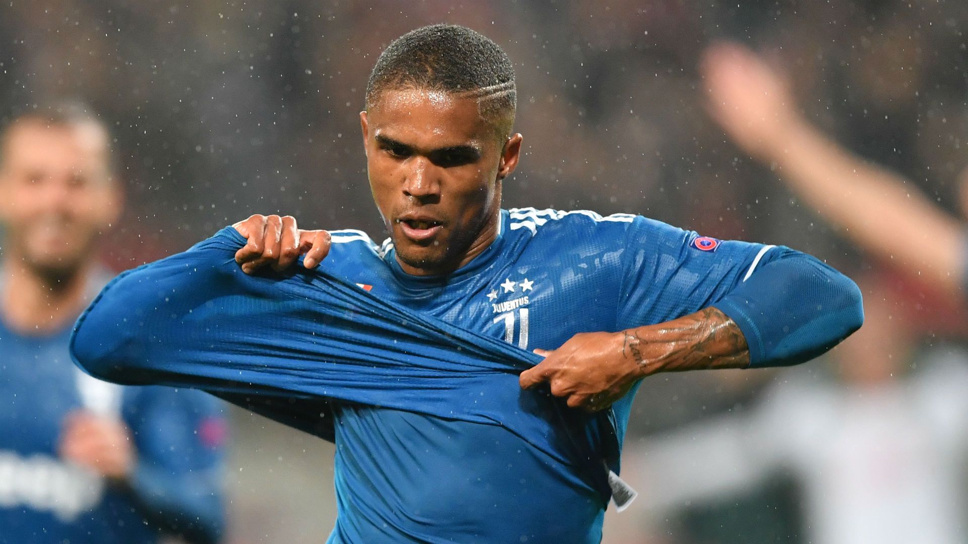 Douglas Costa Juventus Lokomotiv Champions 06 11 2019