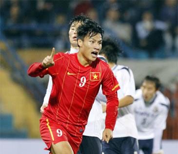 Mac Hong Quan celebrate