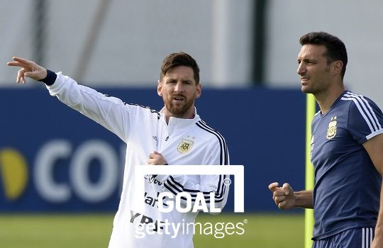 messi and scaloni