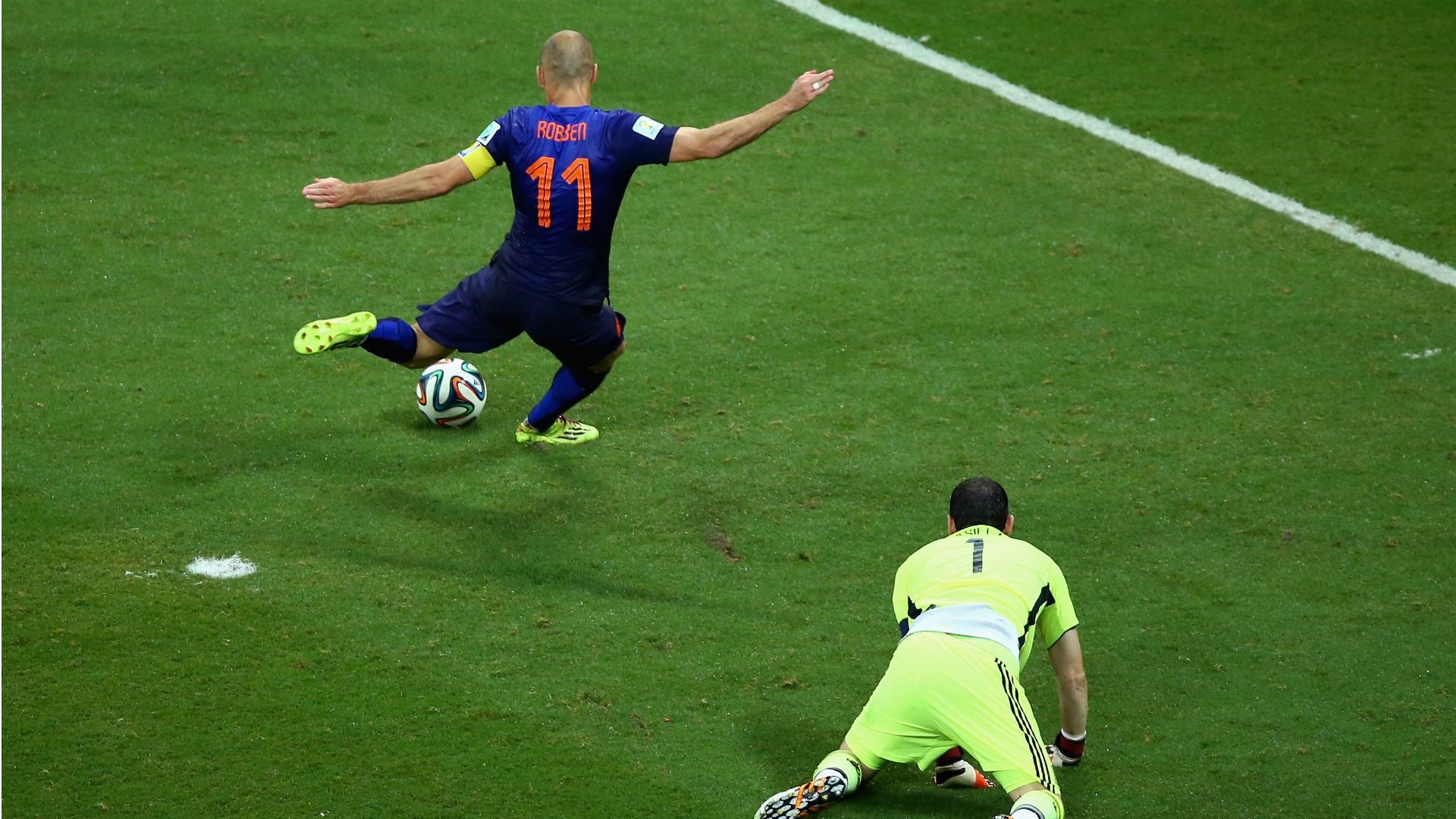 Arjen Robben, Iker Casillas, Netherlands v Spain, World Cup 2014