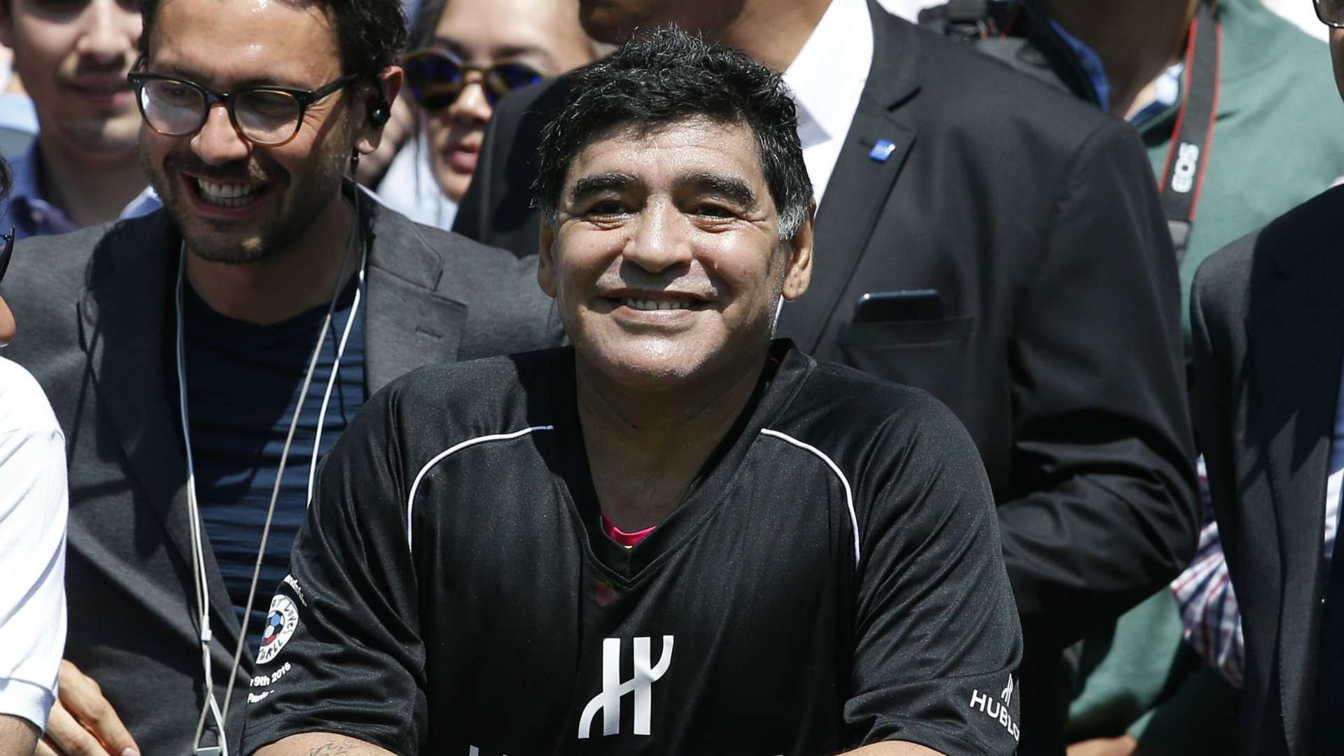Diego Maradona Jardin du Palais Royal in Paris 09062016