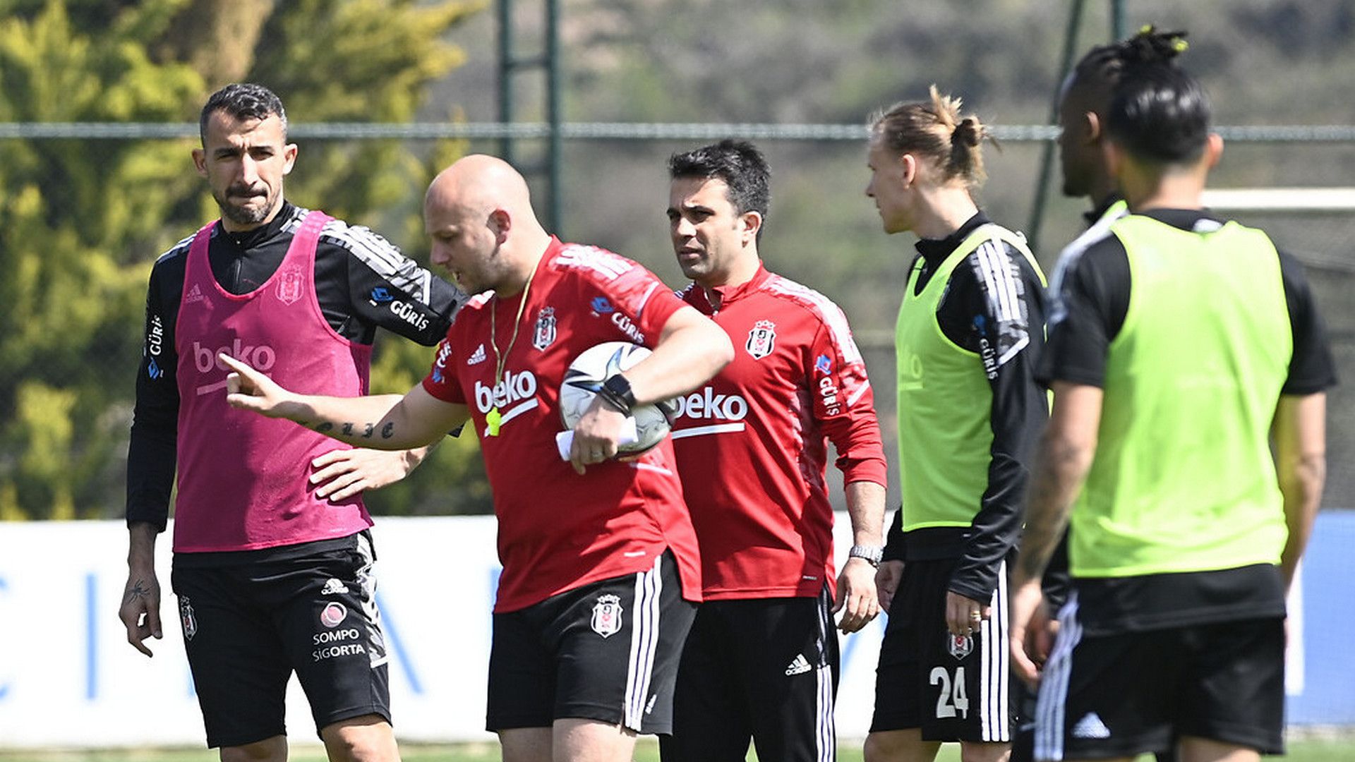 Adam Murray Besiktas 2022