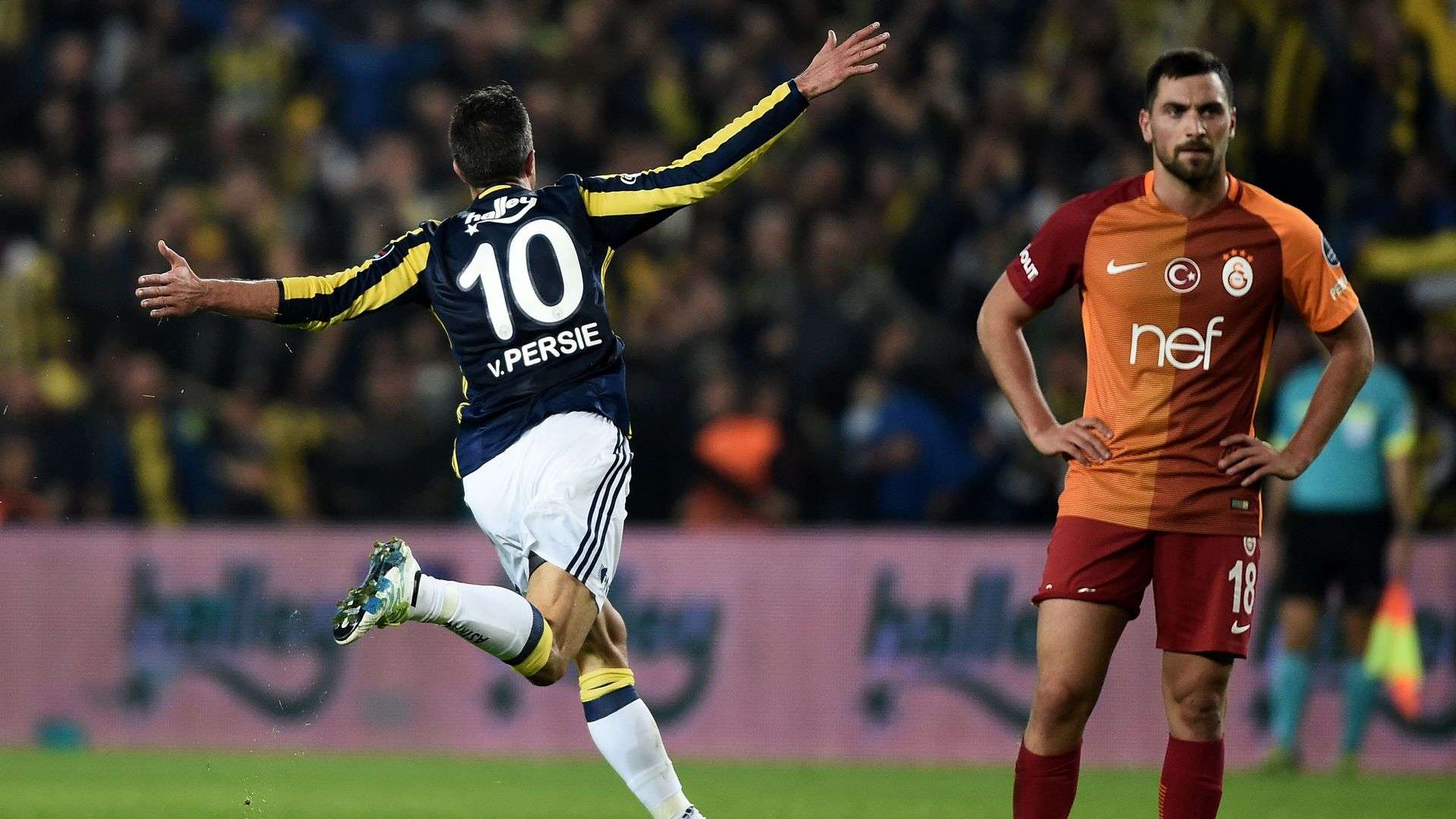 Robin van Persie Fenerbahce Galatasaray