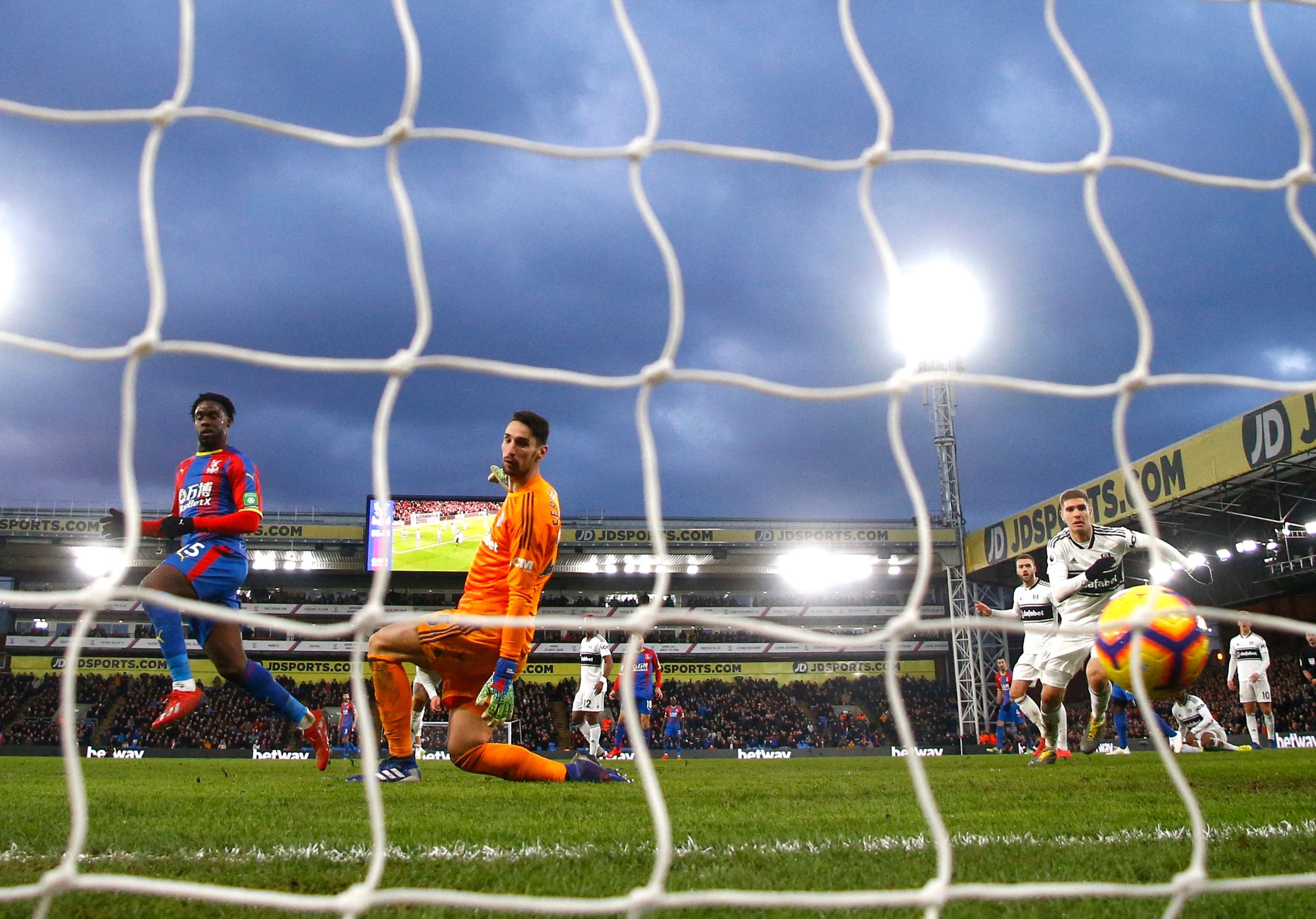 Jeffrey Schlupp - Crystal Palace v Fulham : 2019
