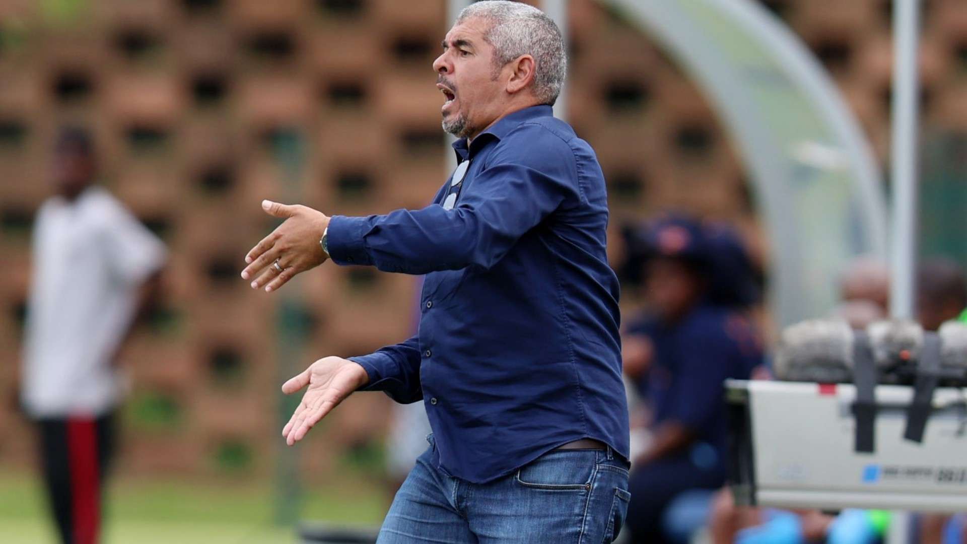 Clinton Larsen, Magesi FC