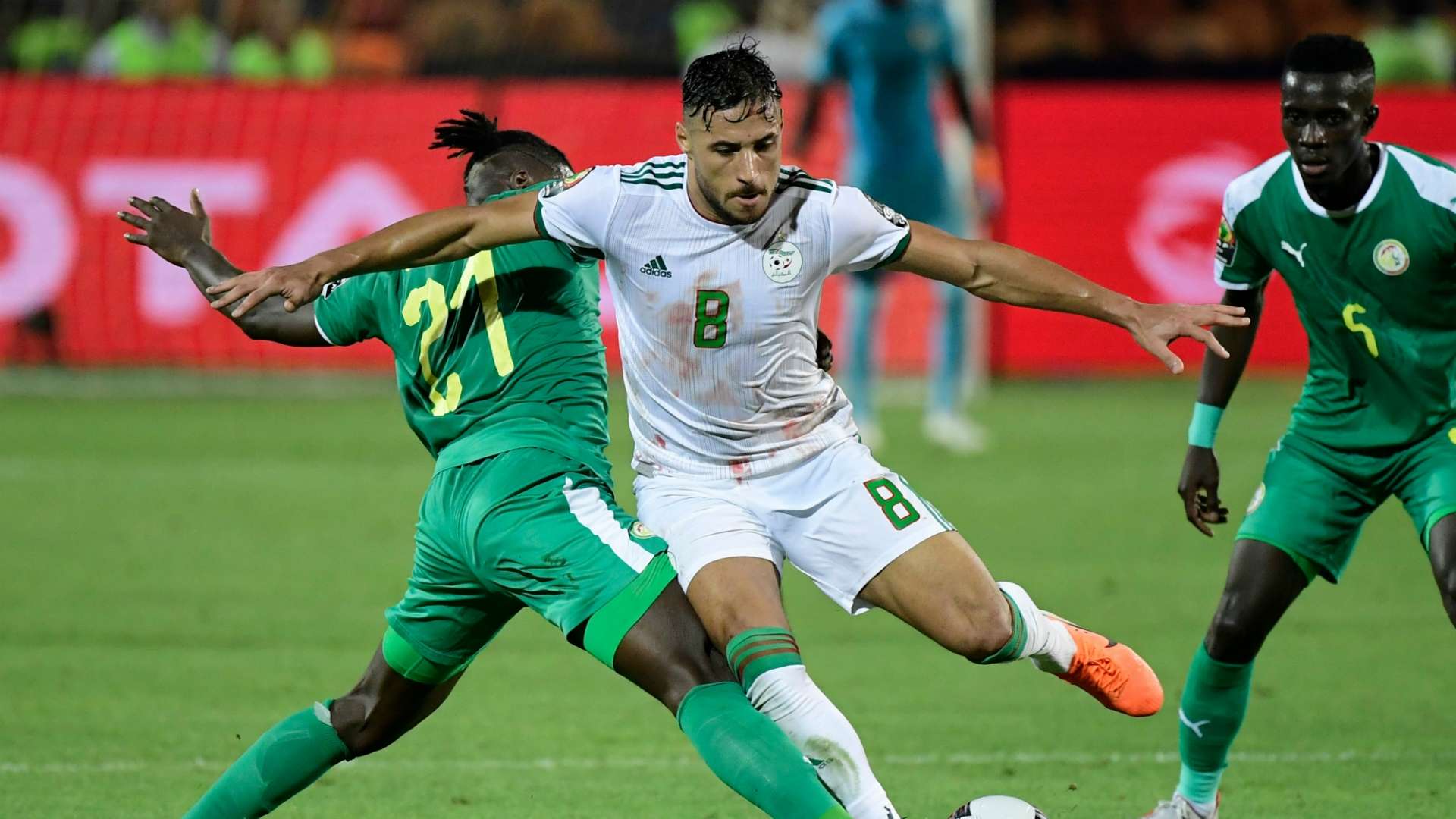 Youcef Belaili, Lamine Gassama