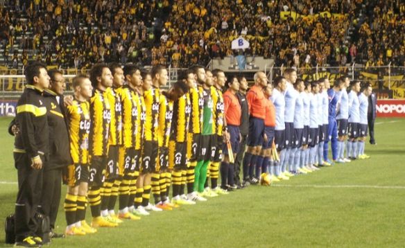 Clásico The Strongest Bolívar