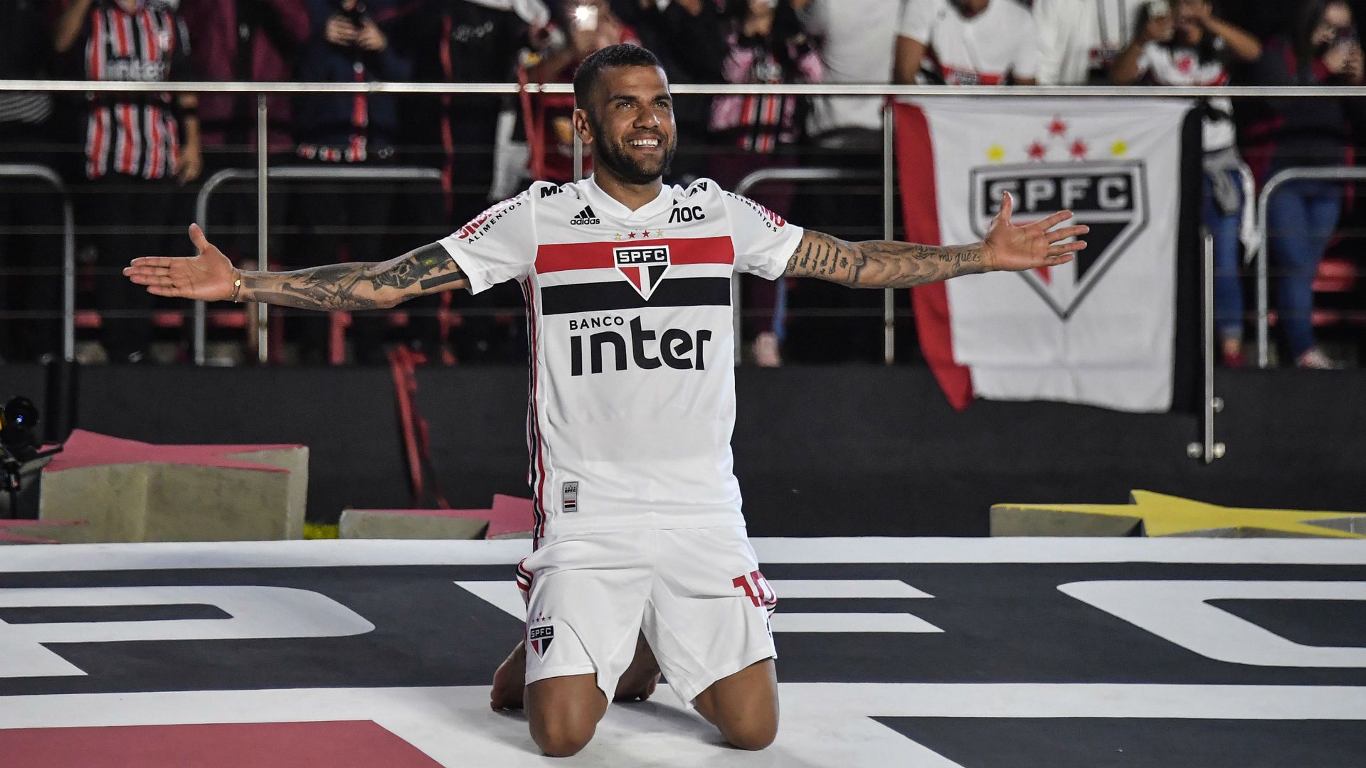 Dani Alves Sao Paulo 2019