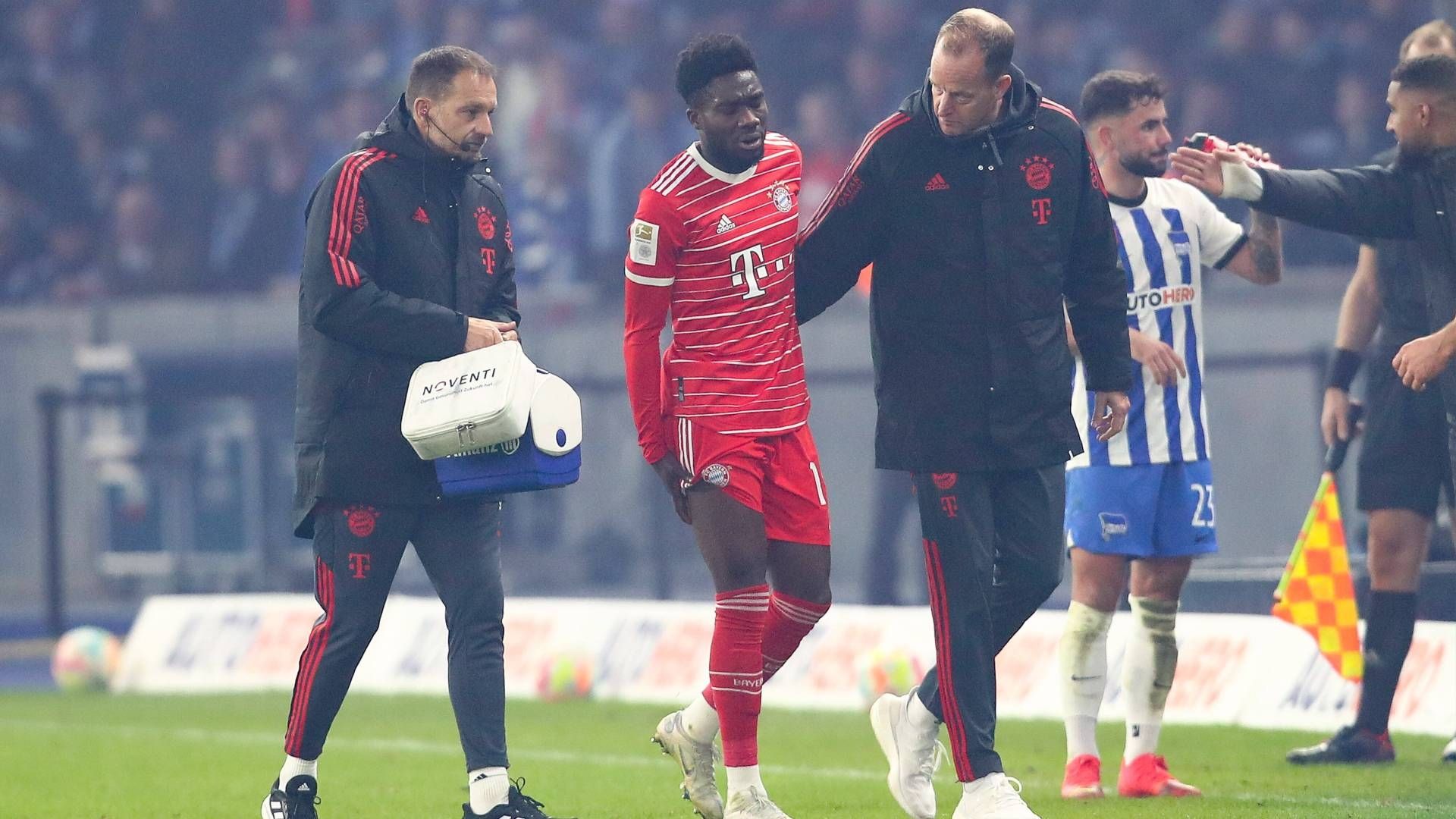 GER ONLY Alphonso Davies FC Bayern Verletzung