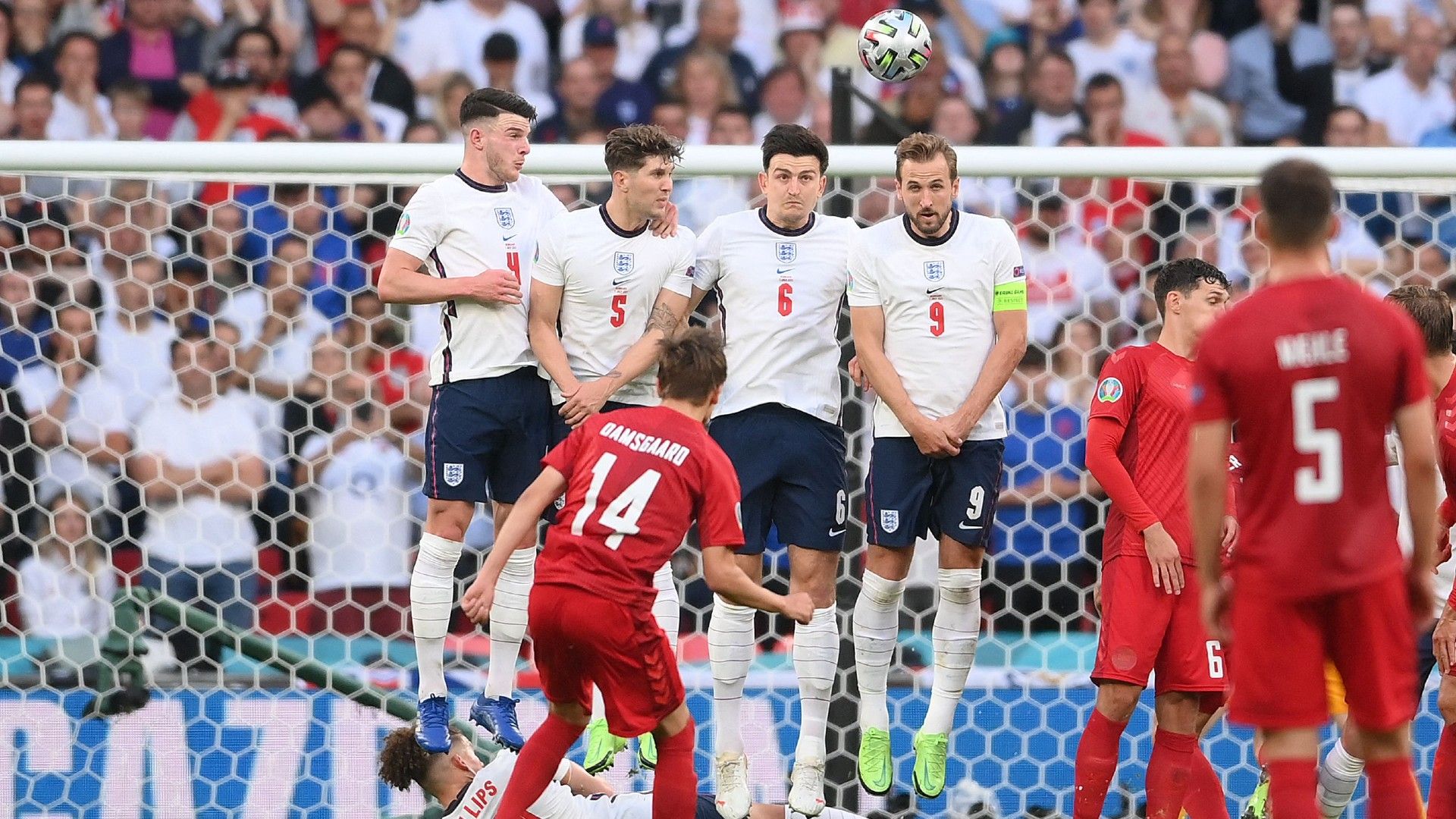 Damsgaard free kick England Denmark Euro 2020