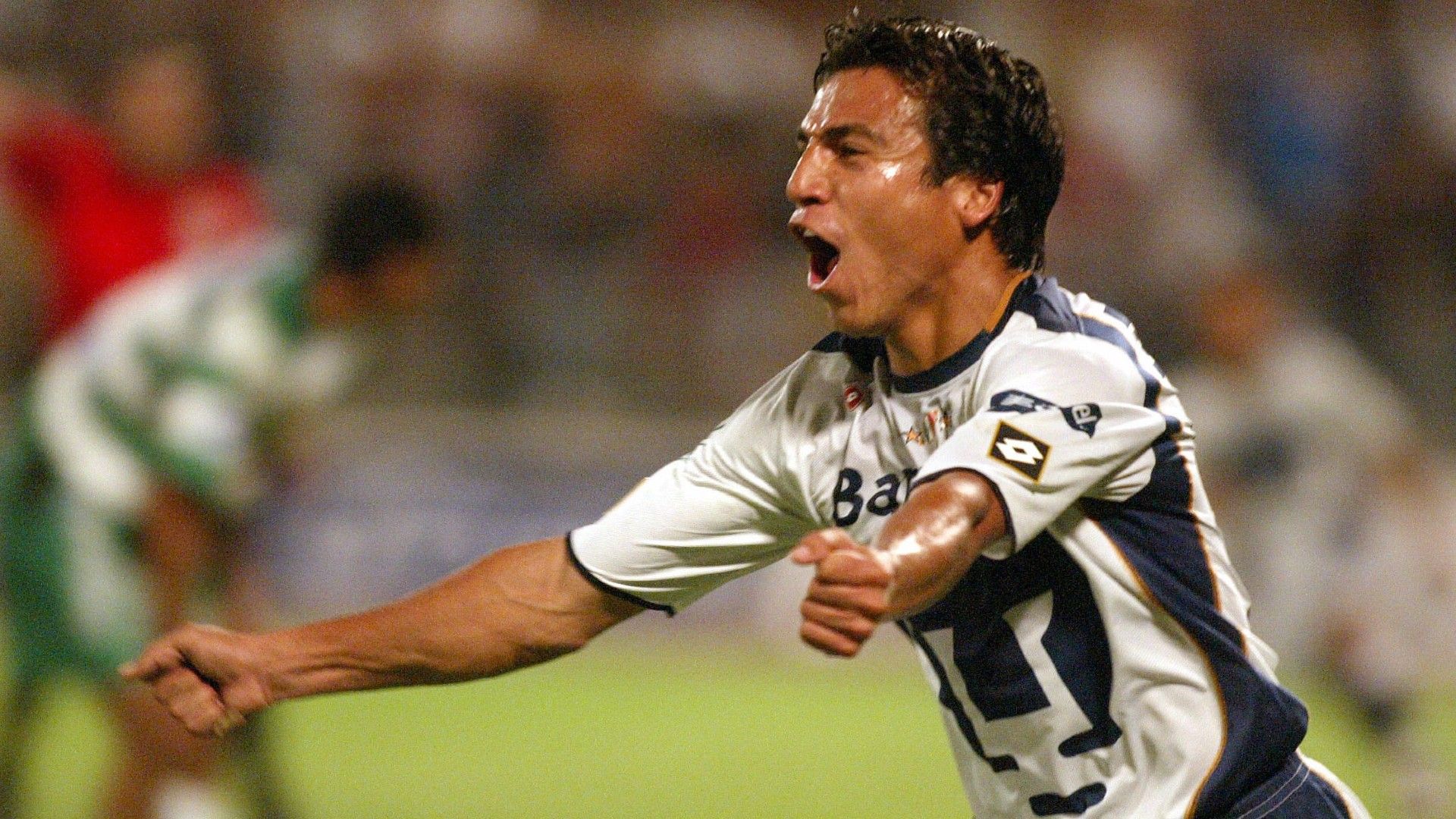 Ismael Íñiguez Pumas 2004