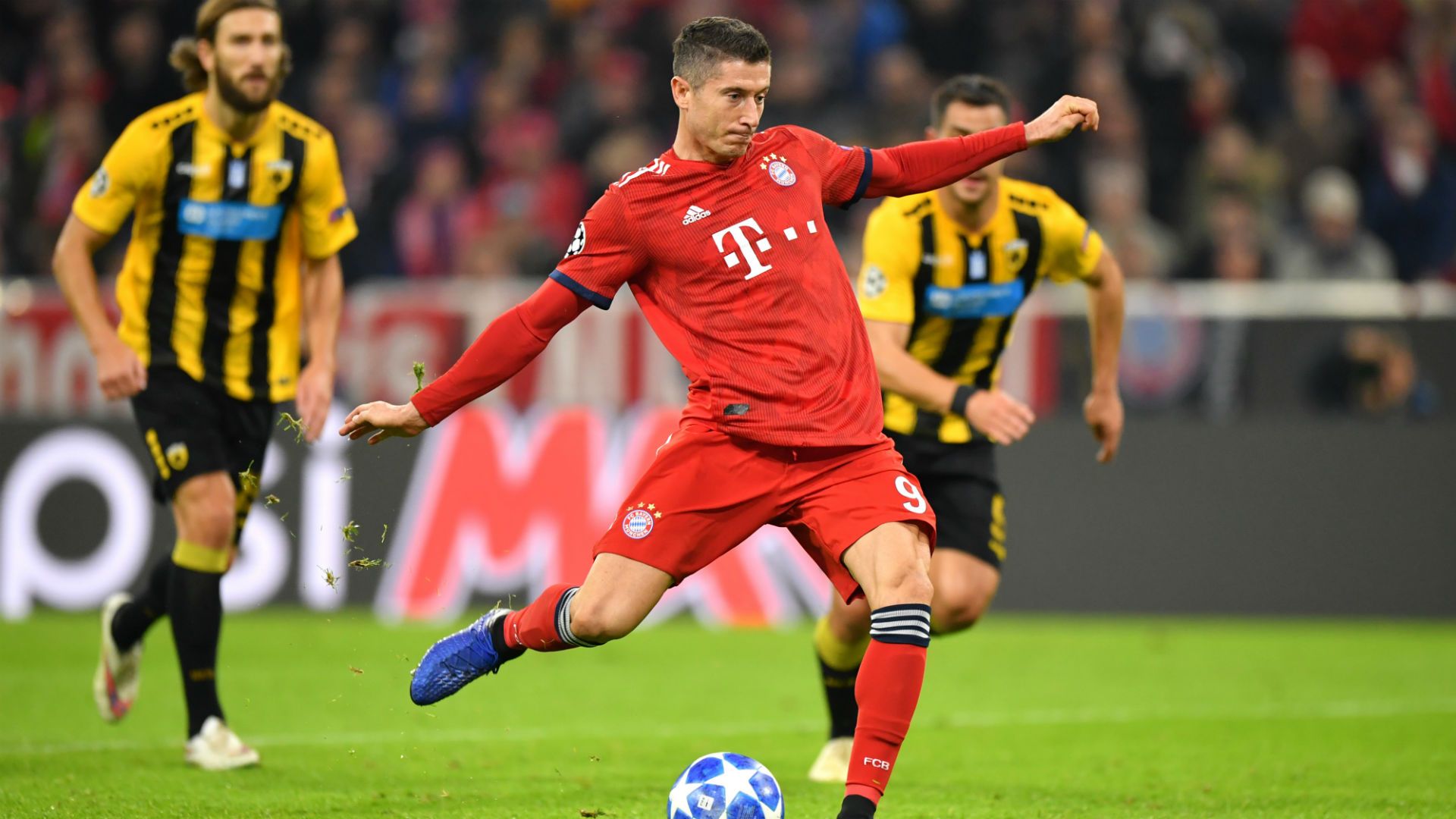 Robert Lewandowski FC Bayern München Champions League 07112018
