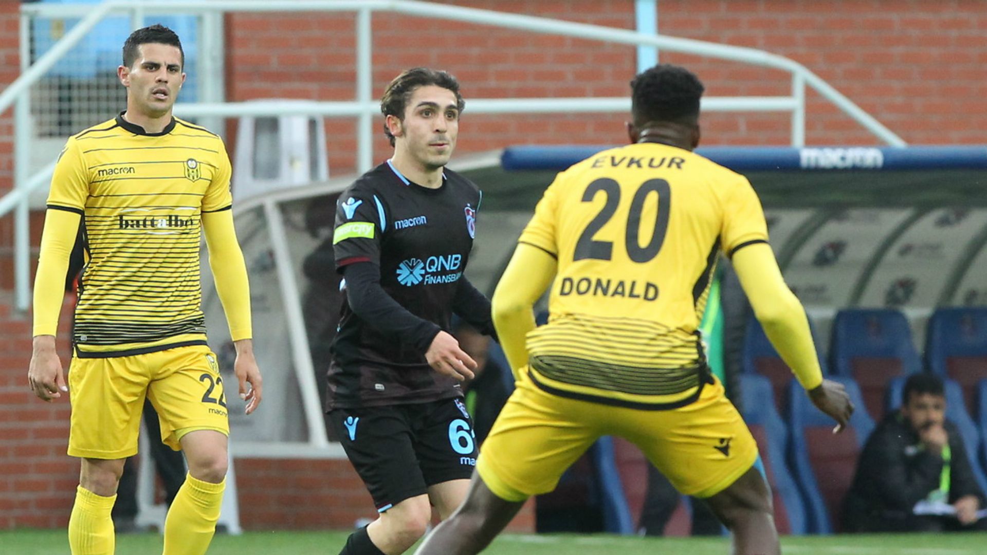 Trabzonspor Yeni Malatyaspor Abdulkadir Omur