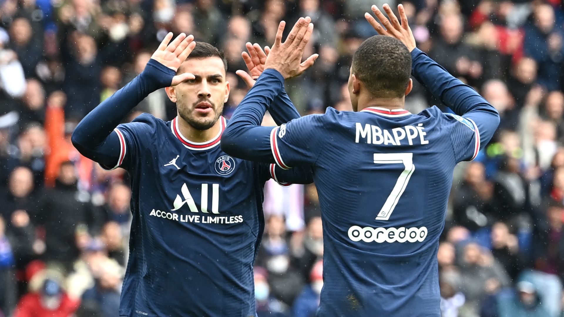 PSG Bordeaux célébration Paredes Mbappé