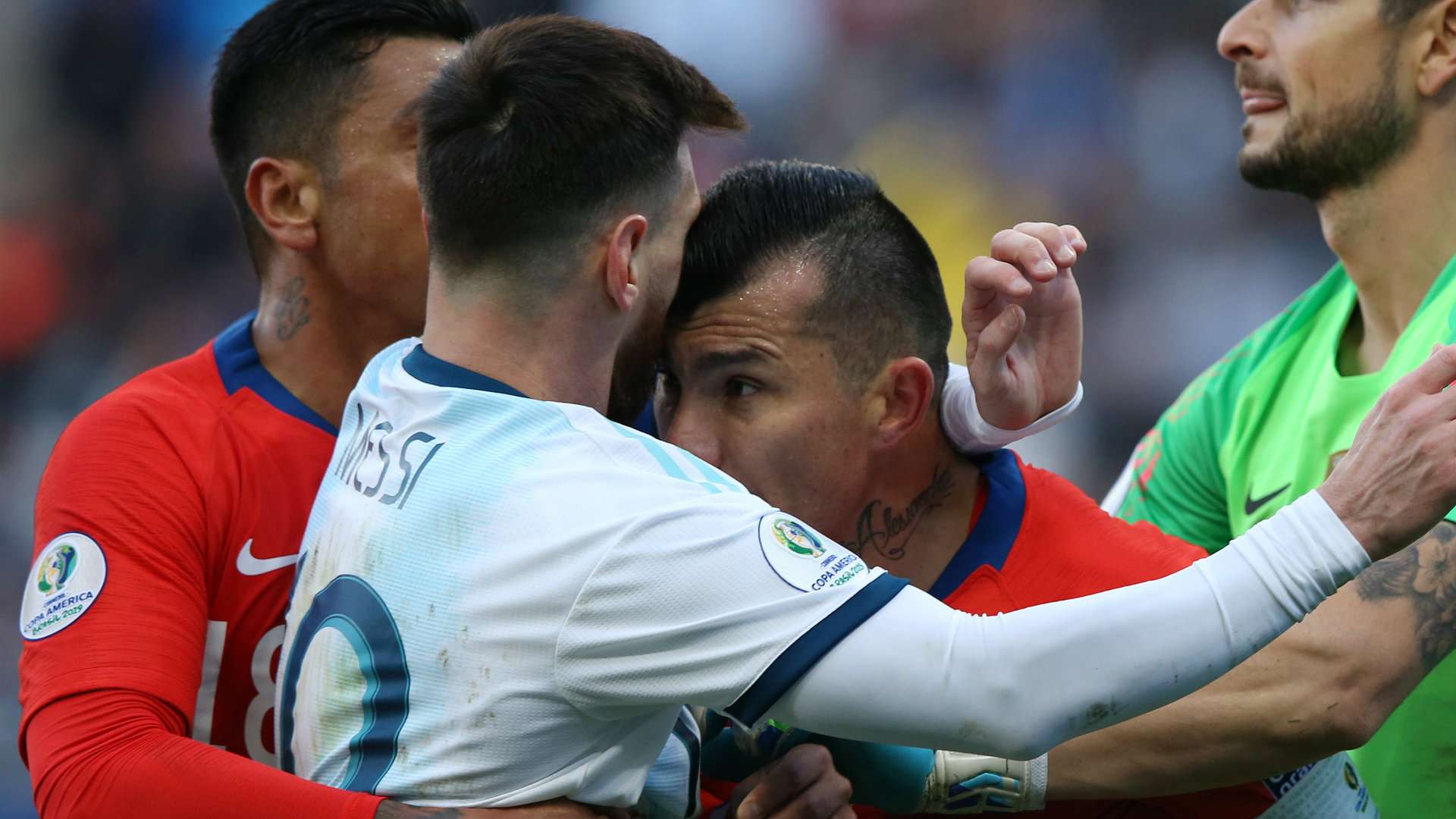 Lionel Messi Gary Medel Argentina vs Chile Copa America 2019