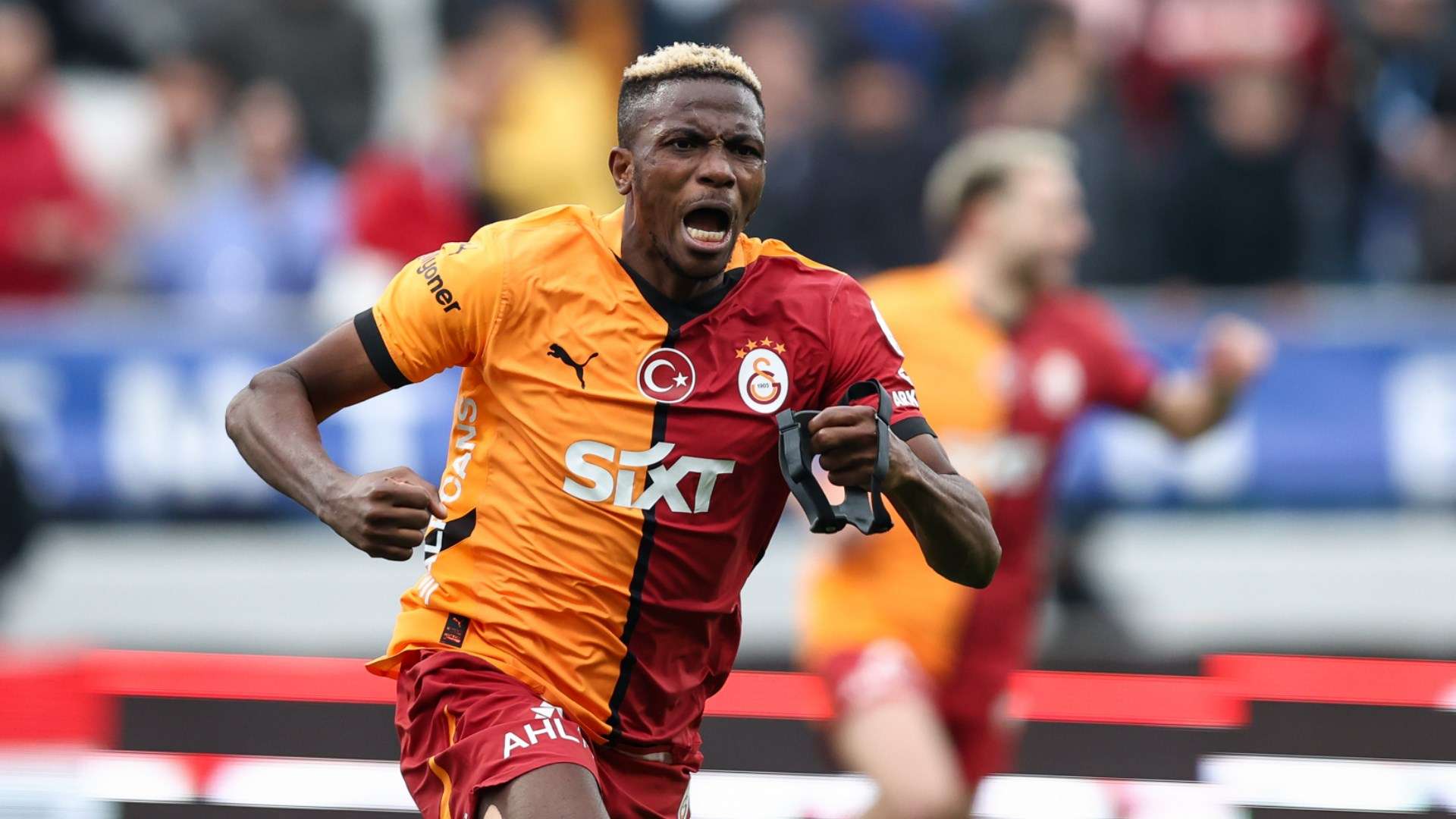 Victor Osimhen imzayı attı: Galatasaray'a kötü haber geldi!