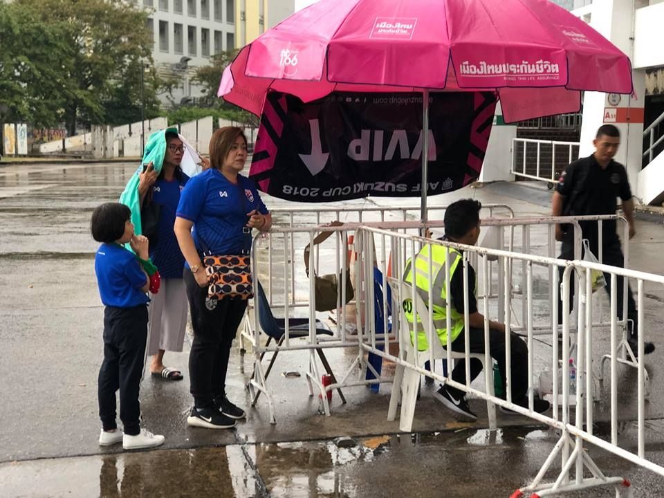 บรรยากาศที่สนาม ราชมังคลาฯ