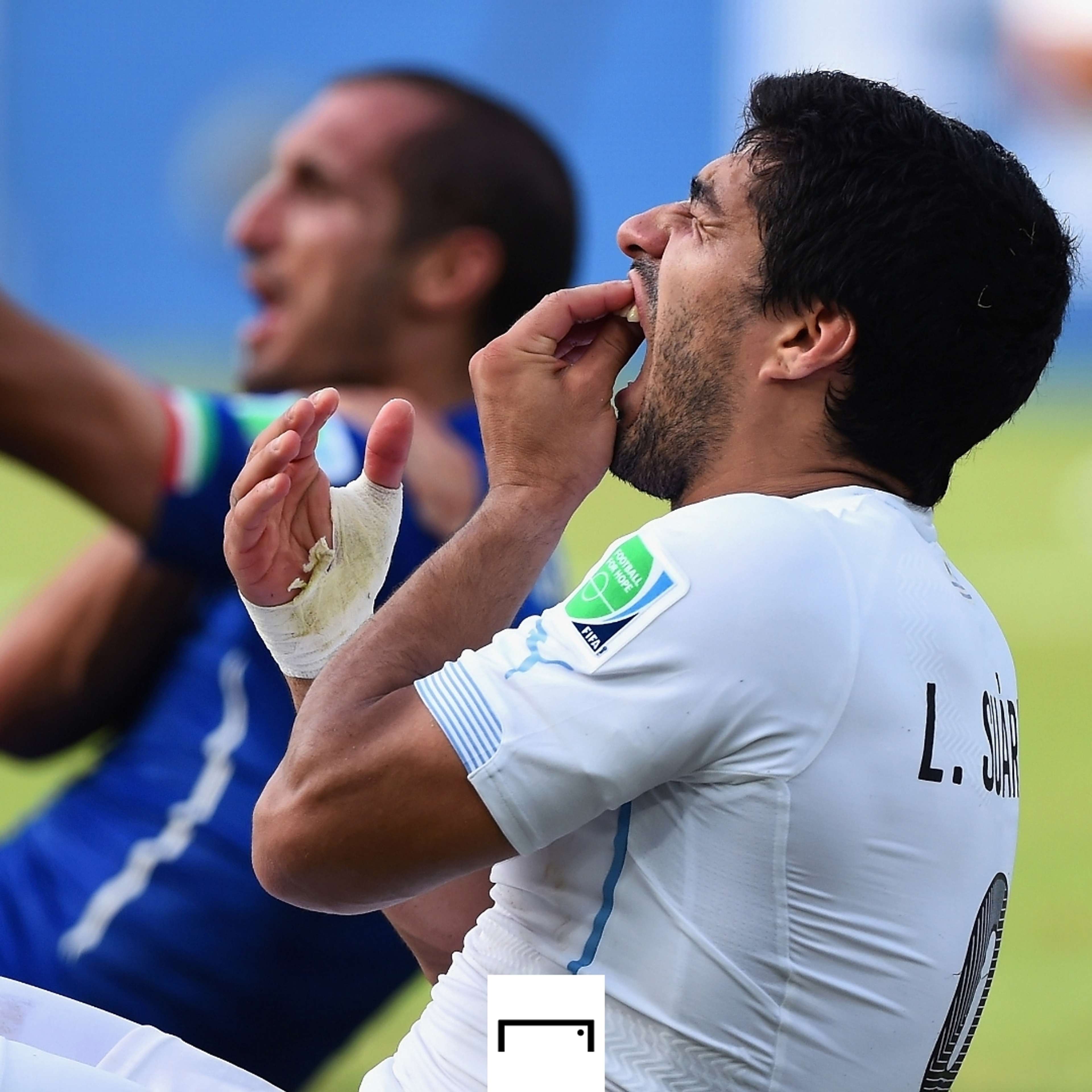 Luis Suarez Giorgio Chiellini Uruguay Italy 2014 World Cup GFX