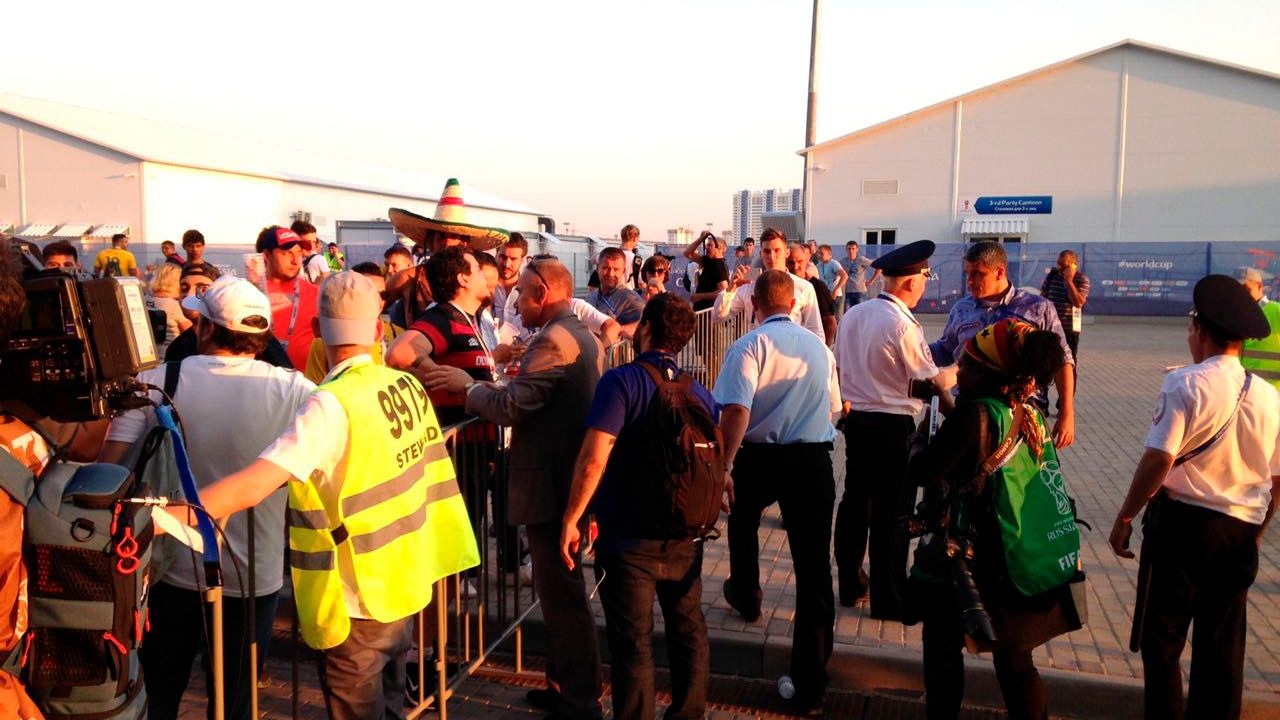 Reporter Globo agressao Brasil Mexico 02072018