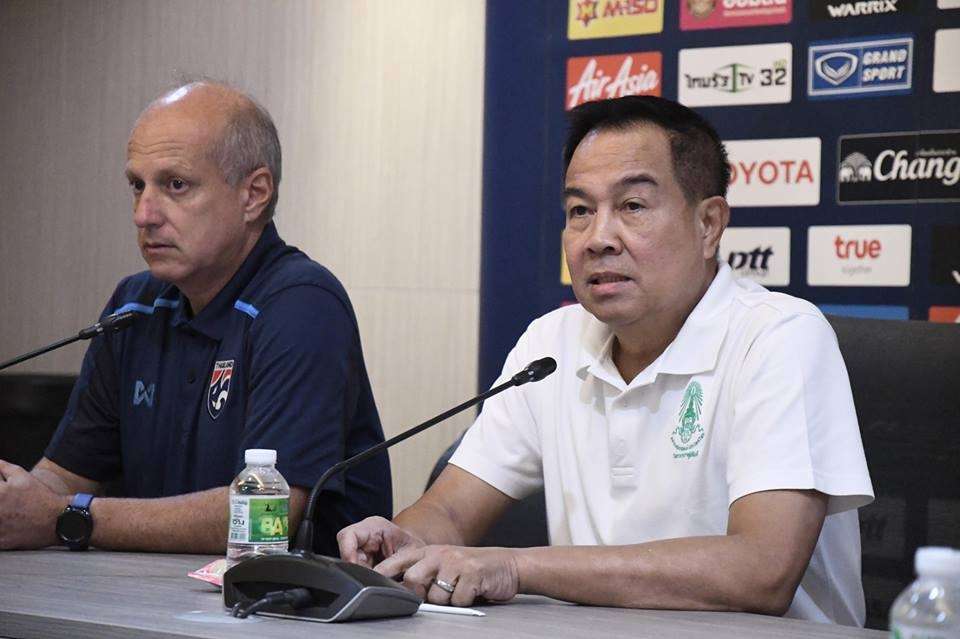 สมยศ พุ่มพันธุ์ม่วง