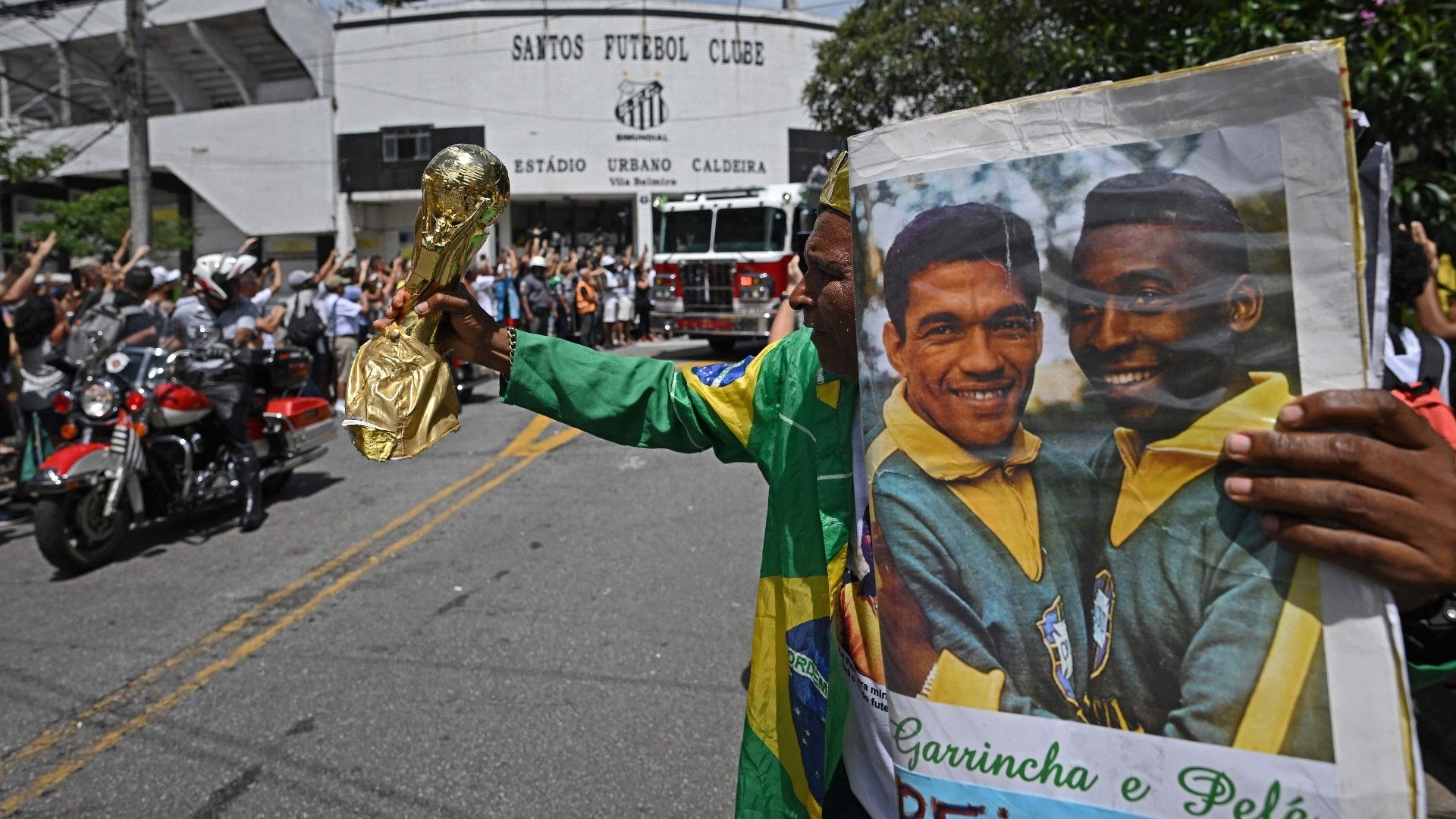 Torcedor Pelé e Garrincha enterro Pelé 03 01 2023
