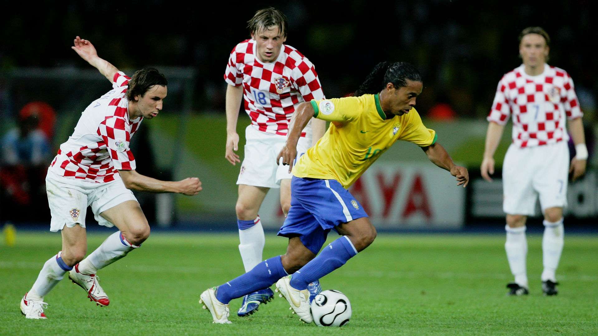 ivica olic darijo srna ronaldinho - brazil croatia - world cup 2006