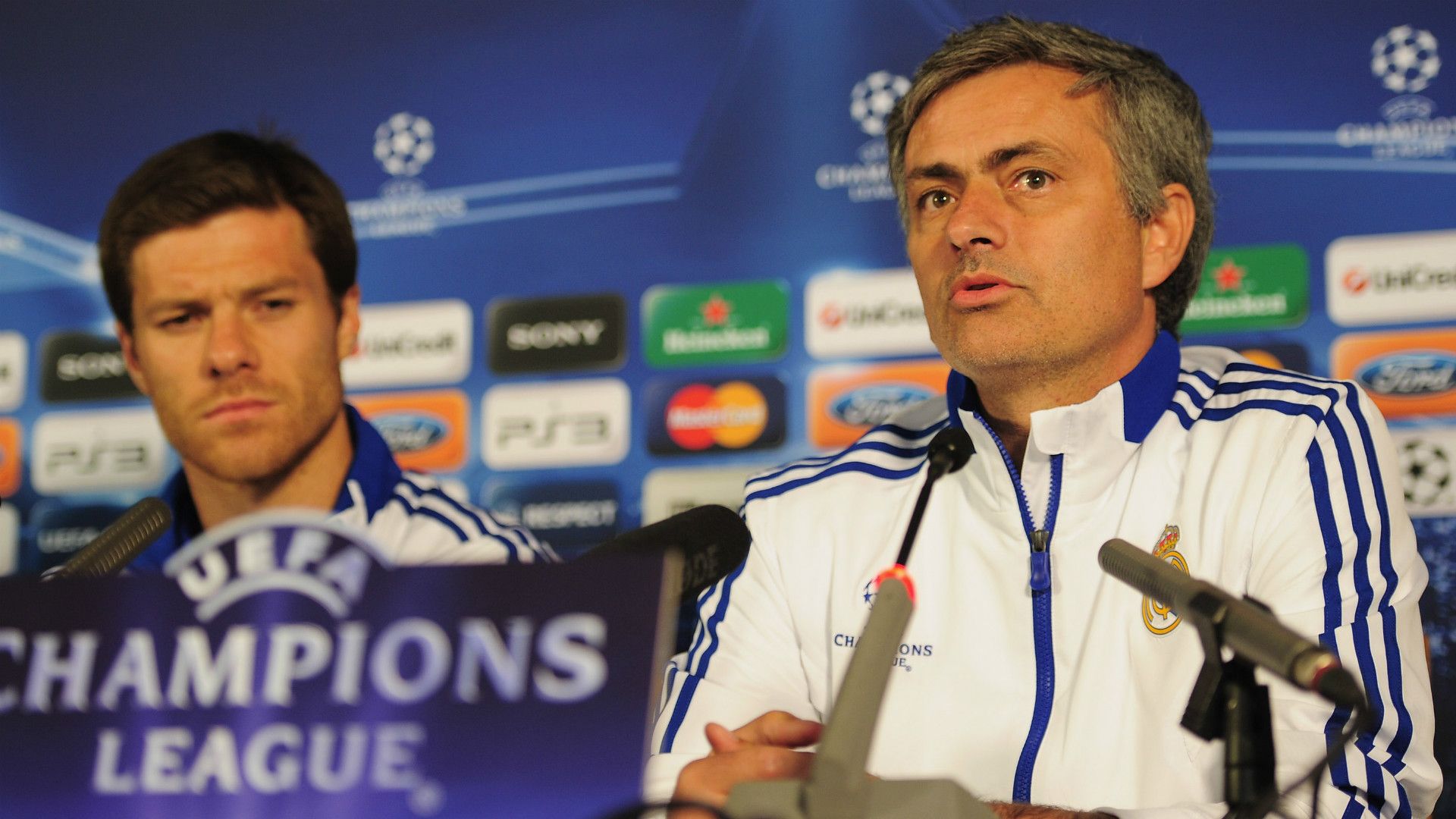 Jose Mourinho Xabi Alonso Real Madrid 2011