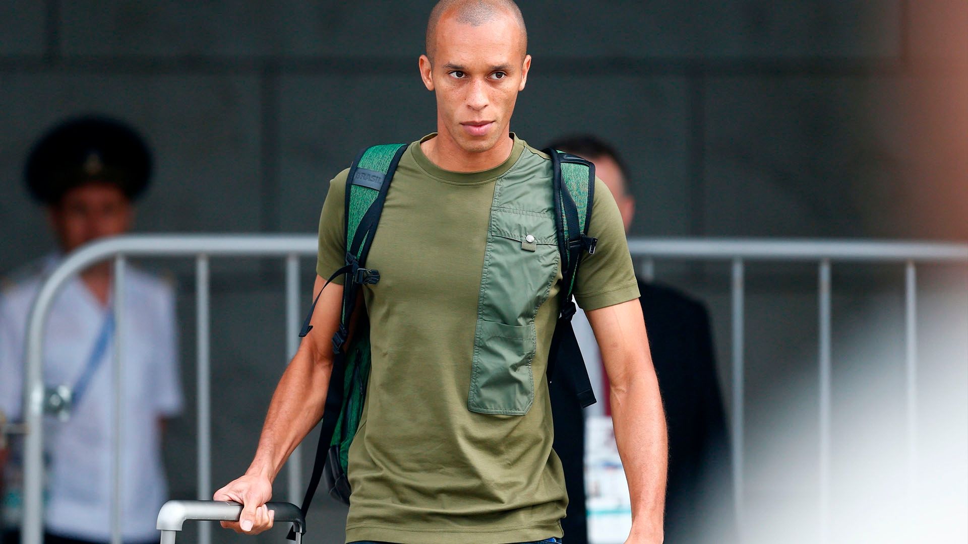 Miranda Brasil saída jogadores hotel após eliminação Copa do Mundo 07 07 18