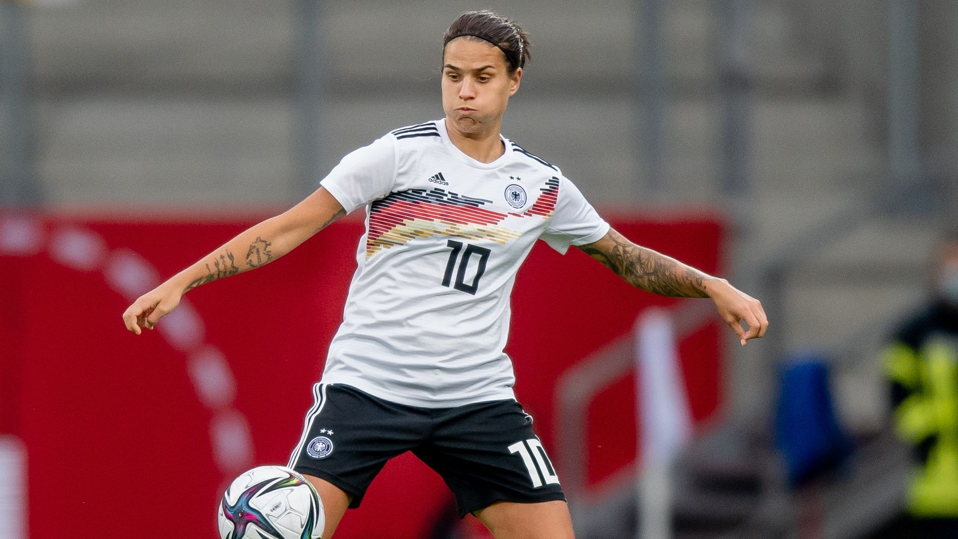 Dzsenifer Marozsan Germany Goal 50 SLIDELIST