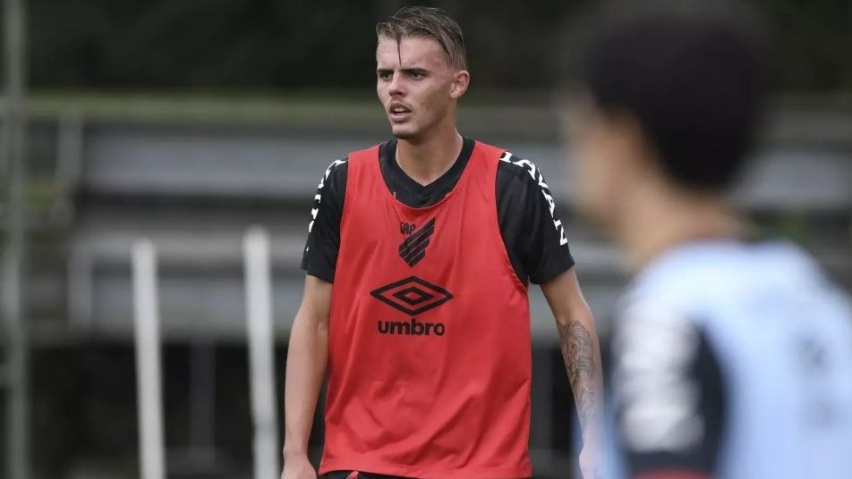 Luan Patrick Athletico