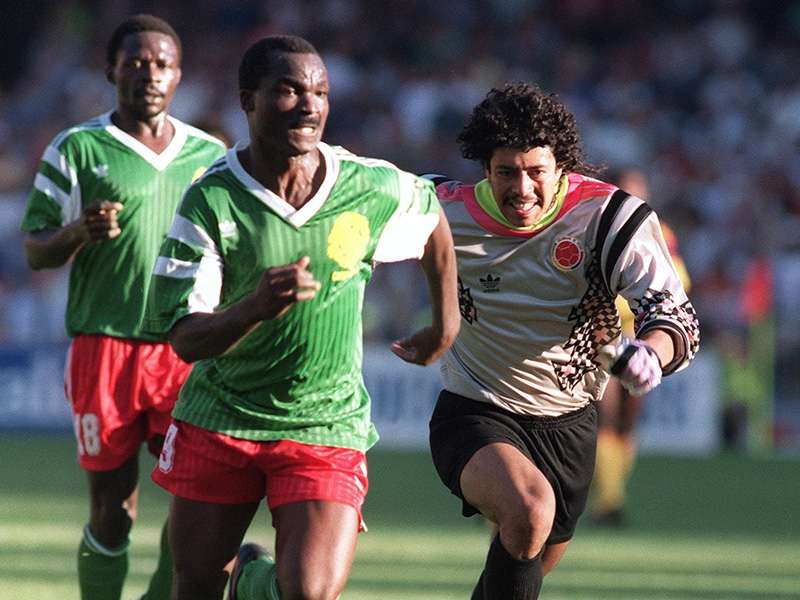 Roger Milla Cameroon Jose Higuita Columbia World Cup 1990 06231990 T10