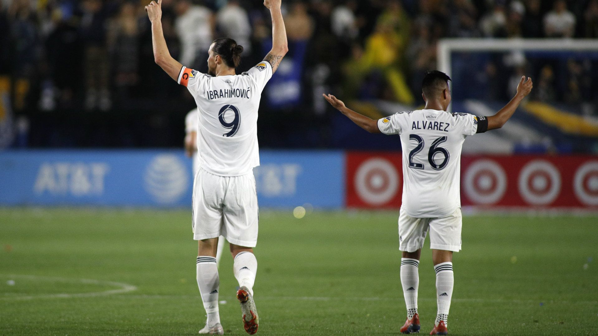 Zlatan Ibrahimovic Efraín Álvarez Galaxy 050719