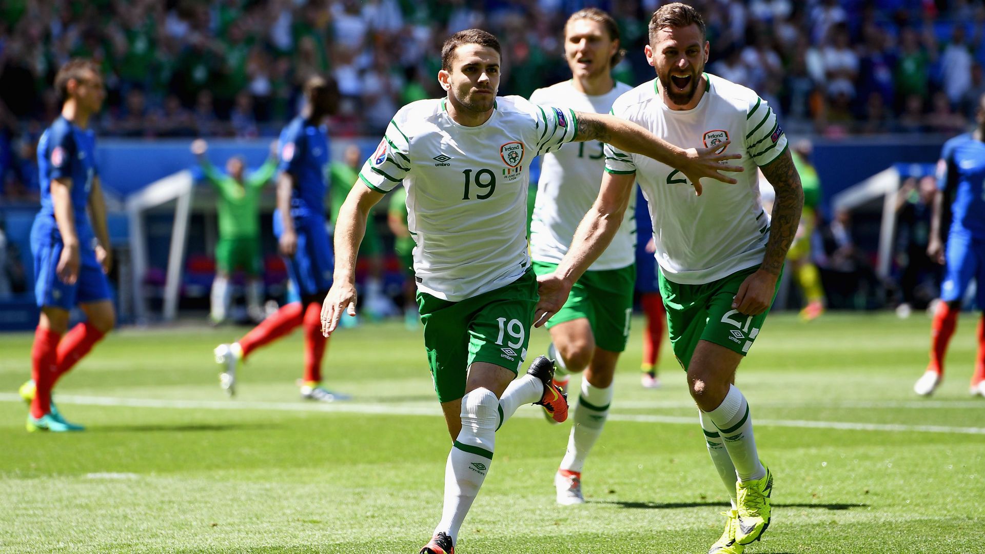 Robbie Brady France Ireland UEFA Euro 2016 26062016