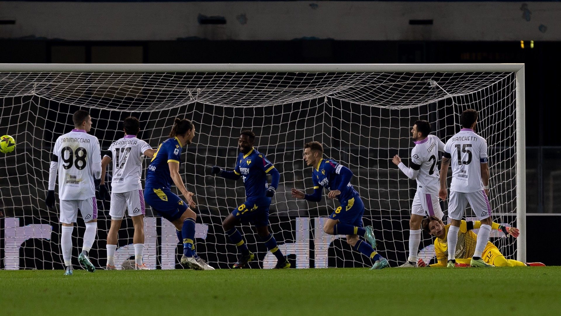 Verona Cremonese Lazovic