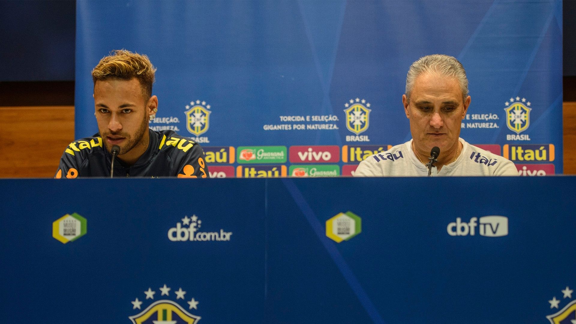Neymar Tite Brasil amistoso 15 10 18