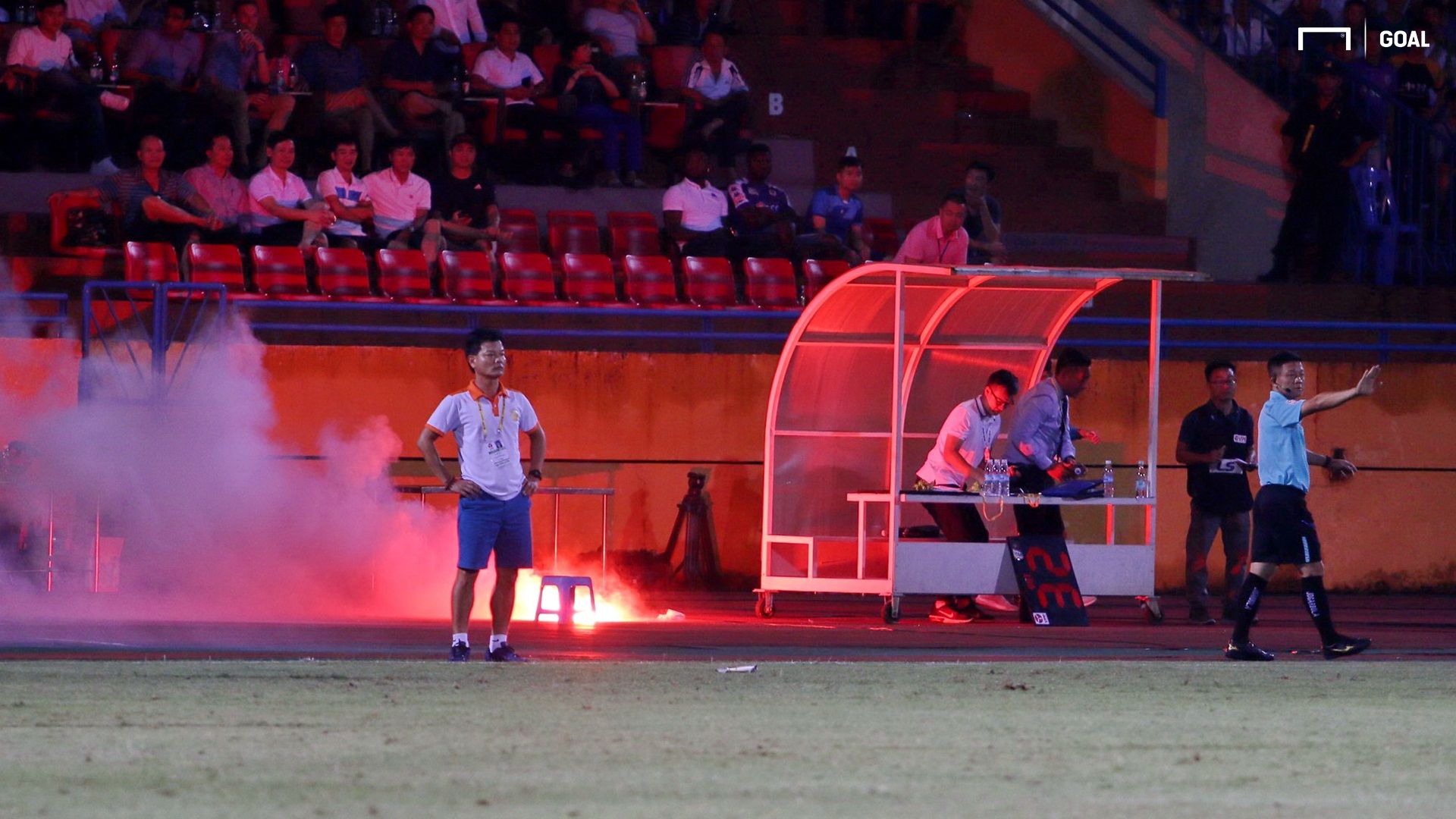 Ha Noi FC vs Nam Dinh Round 22 V.League 2019 | Red Flare at Hang Day Stadium