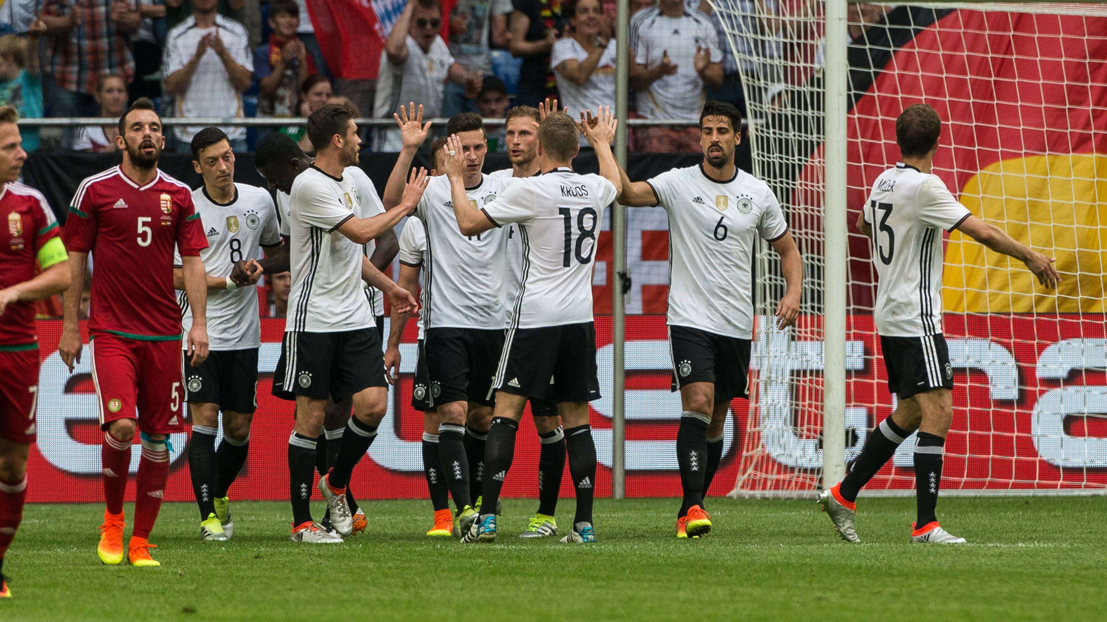 Deutschland Germany celebrates friendly against Hungary 04062016