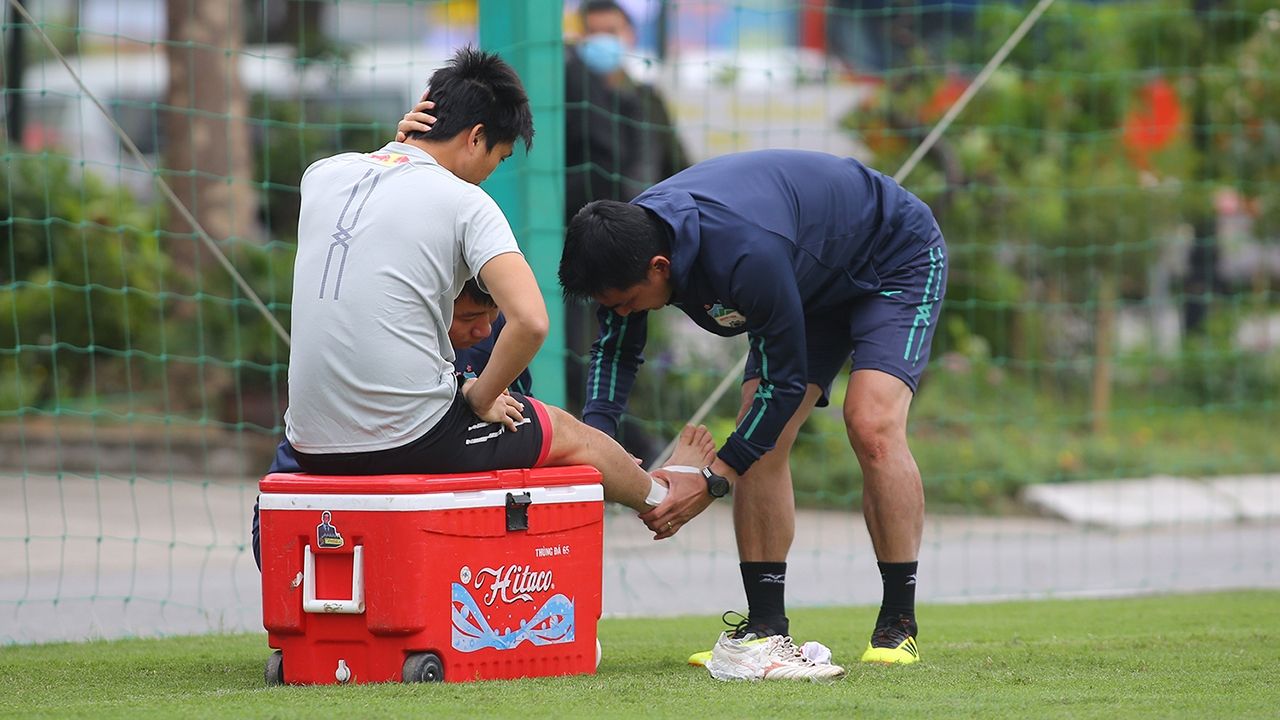 Kiatisuk Nguyen Tuan Anh Hoang Anh Gia Lai