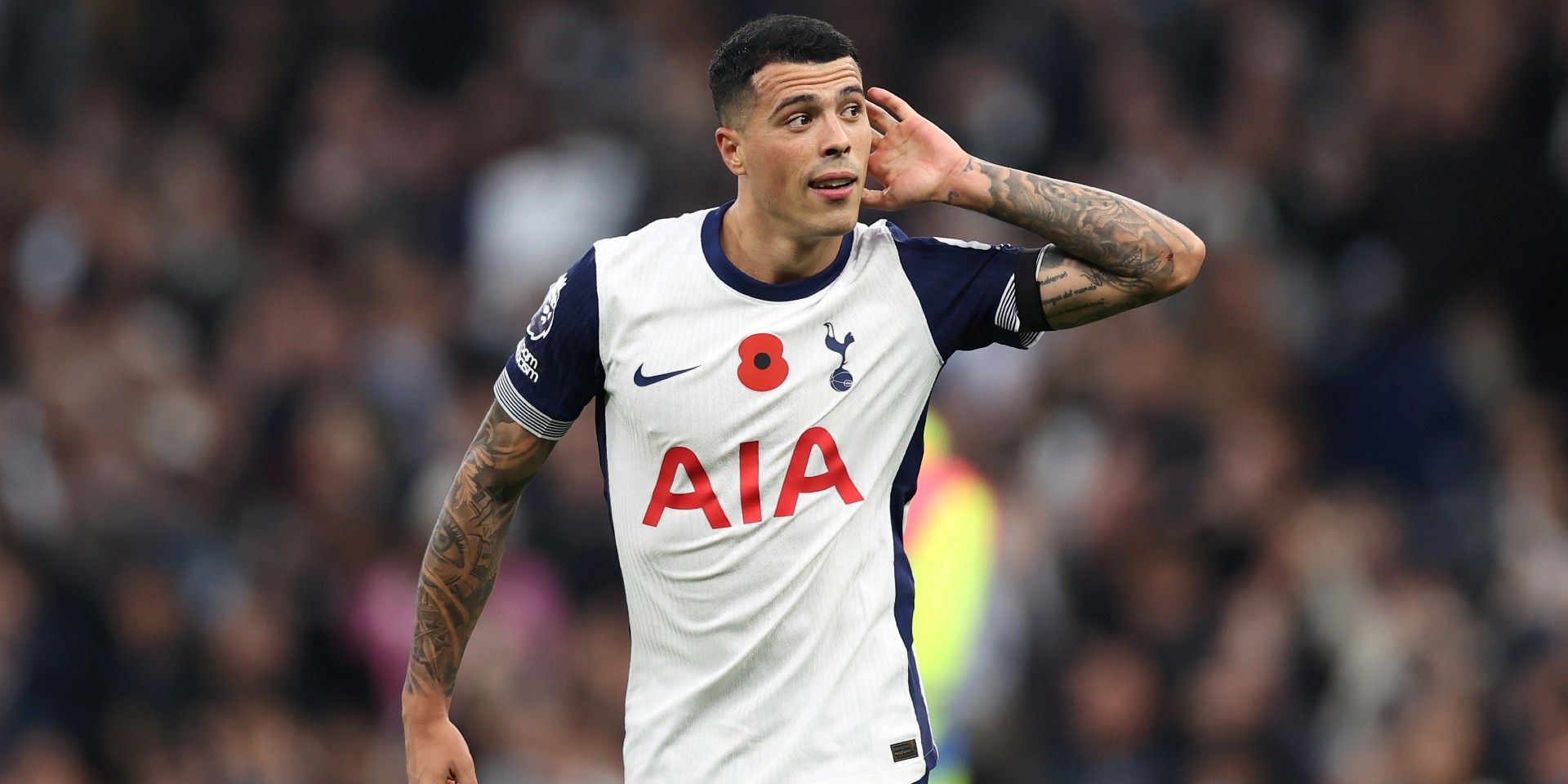 Pedro Porro of Tottenham Hotspur celebrates