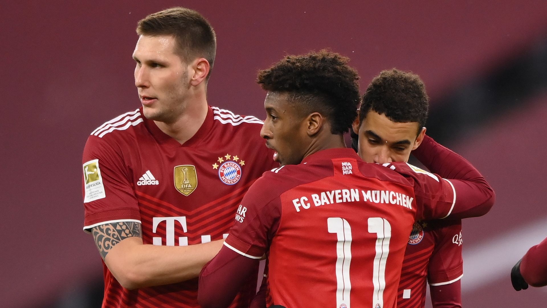 Bayern celebrate, 2021-22