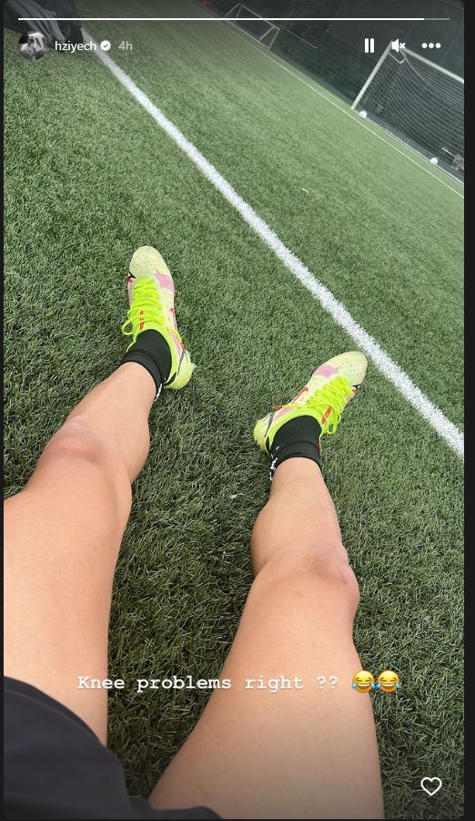 Hakim Ziyech Insta story knee problems