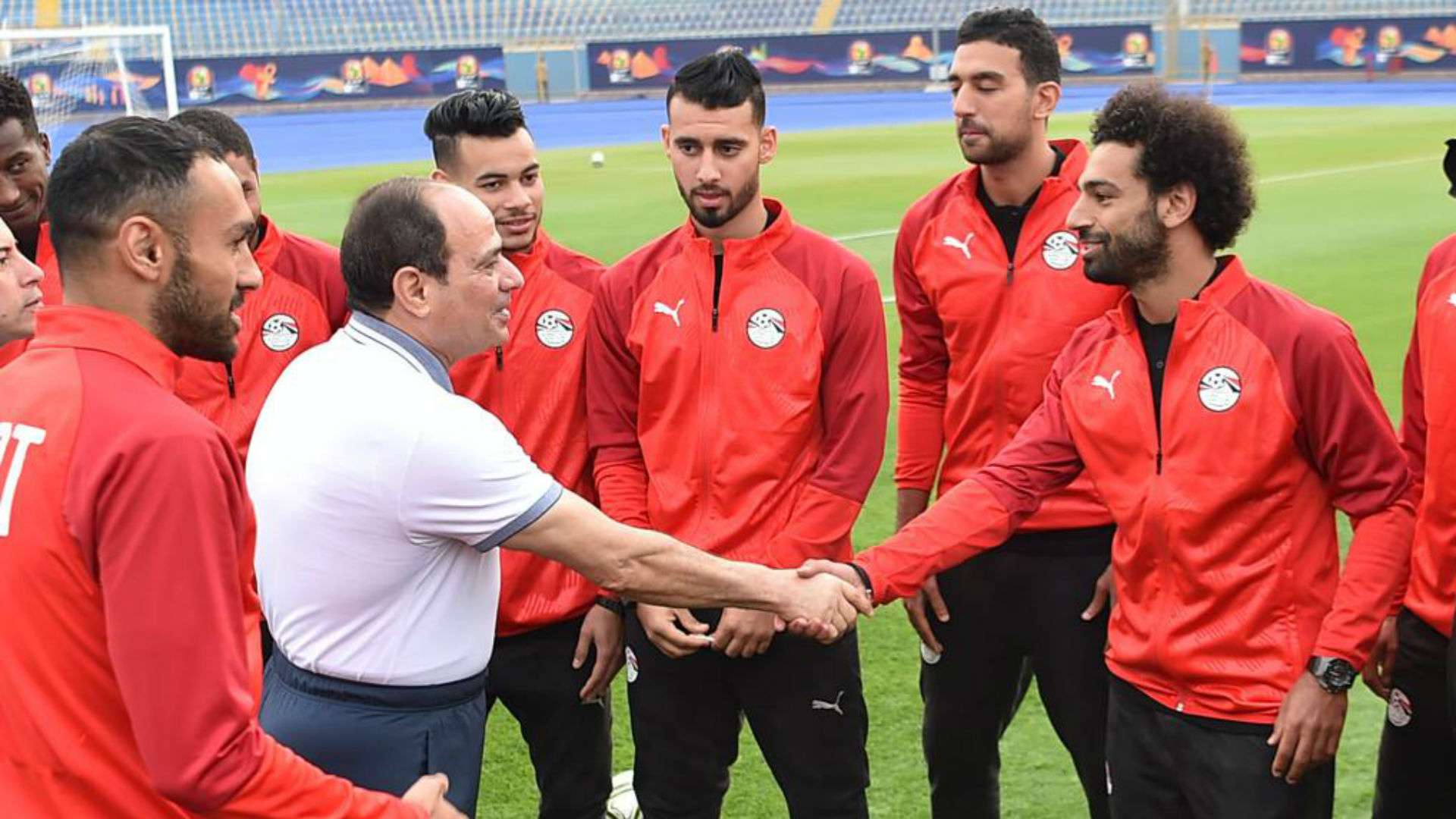President el-Sisi with Egypt squad