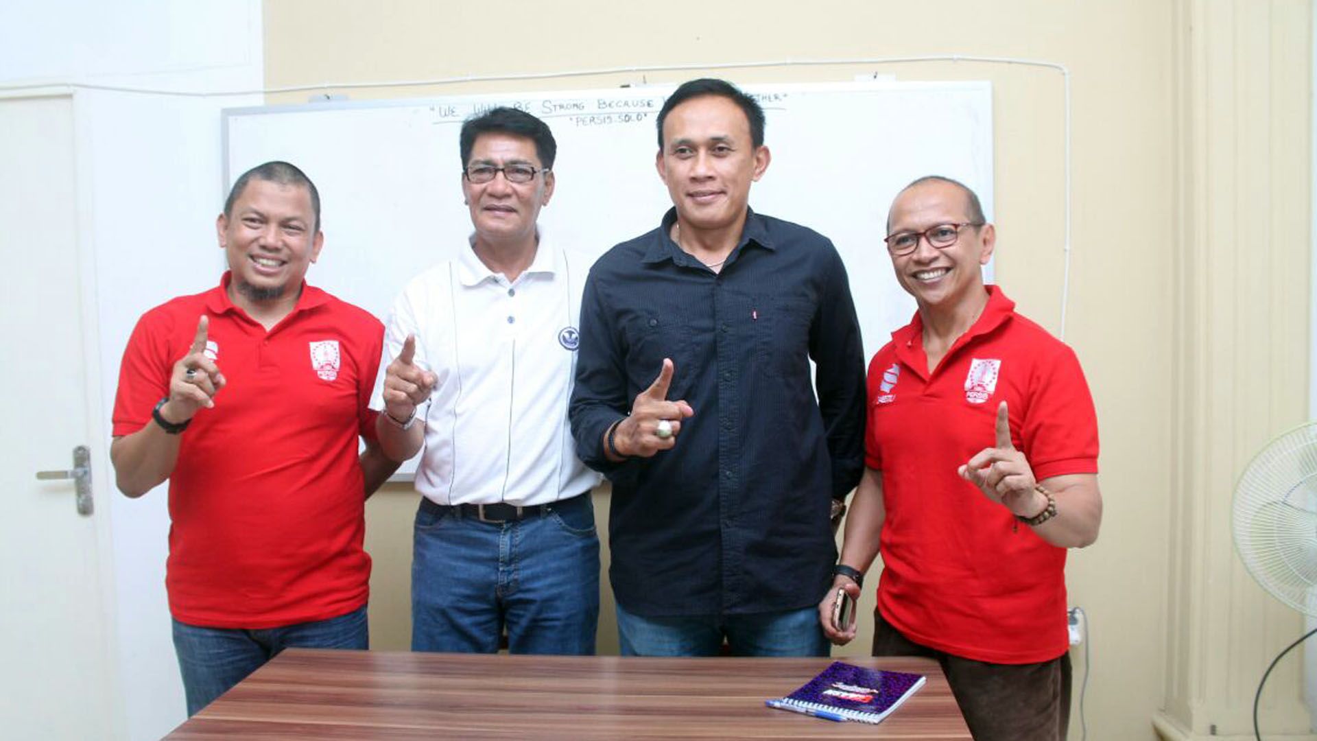 Freddy Muli - Persis Solo