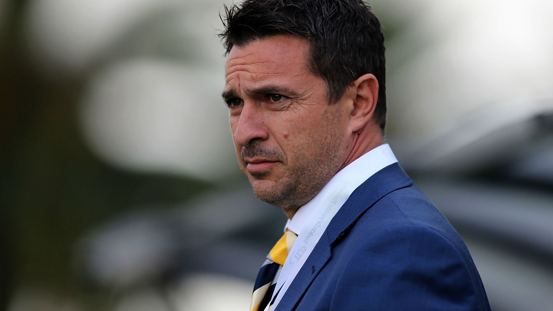 Paul Okon Central Coast Mariners v Brisbane Roar A-League 22102016