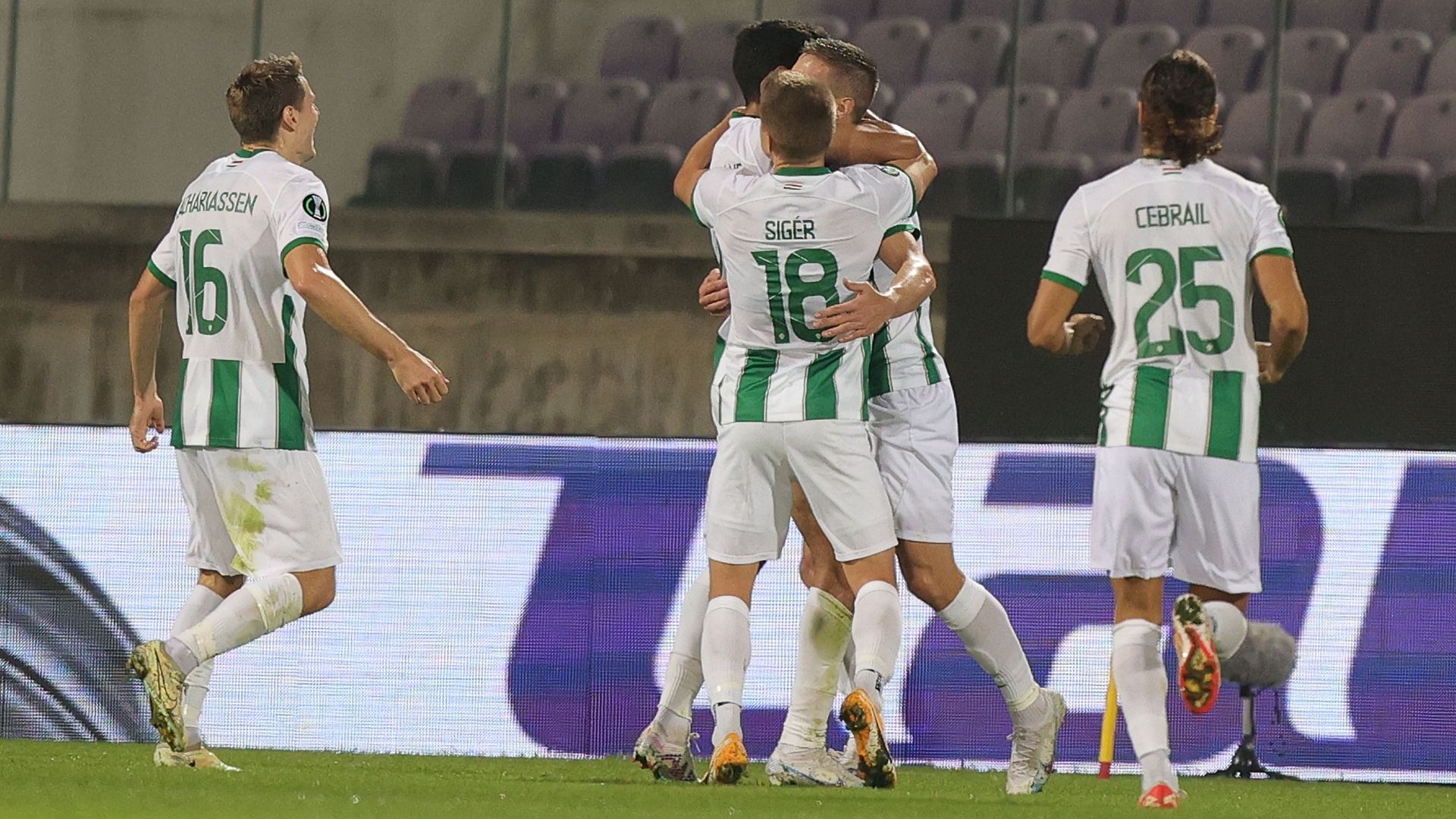 Ferencvaros celebrates goal against Fiorentina