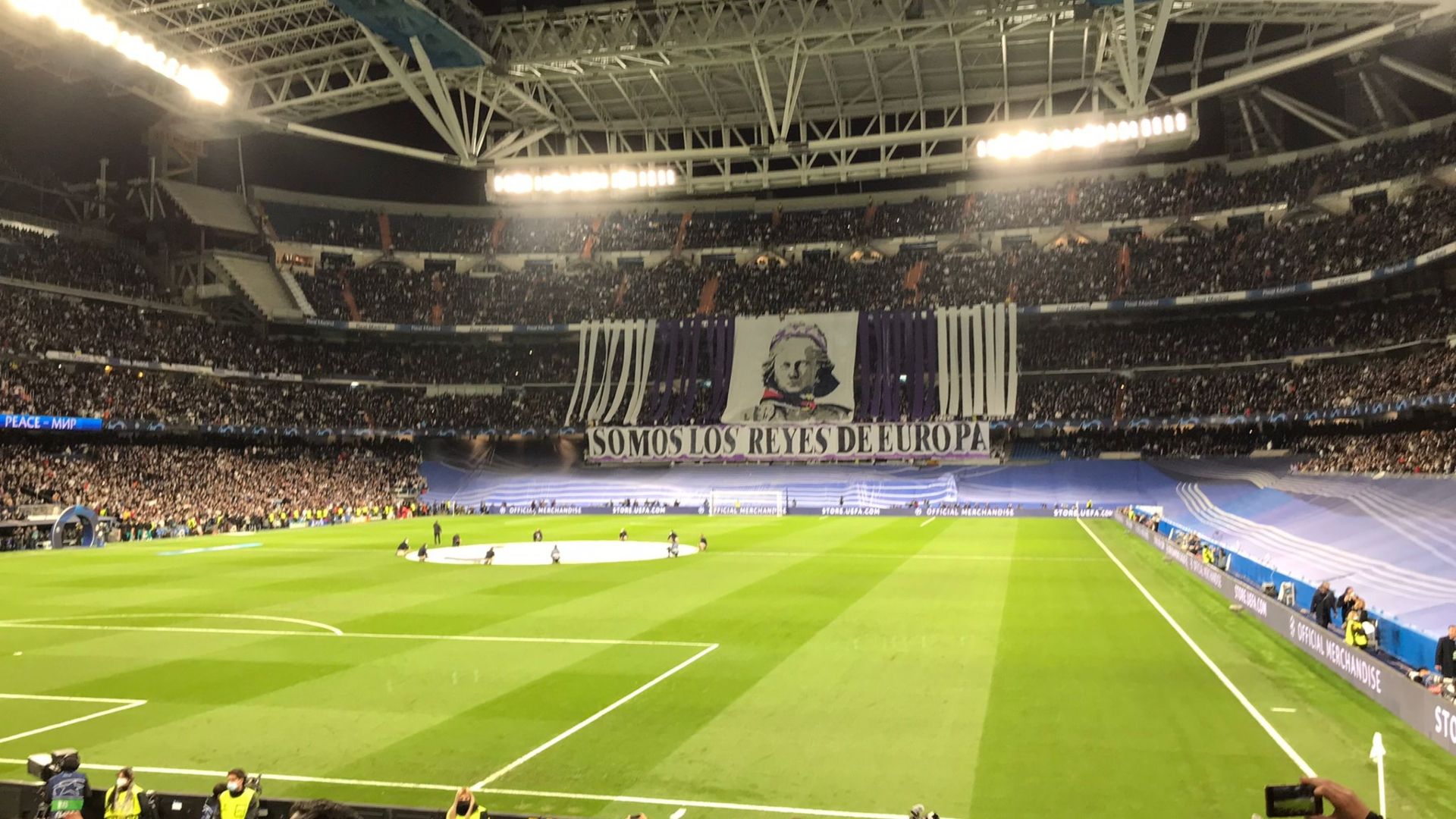 Real Madrid vs. PSG Tifo